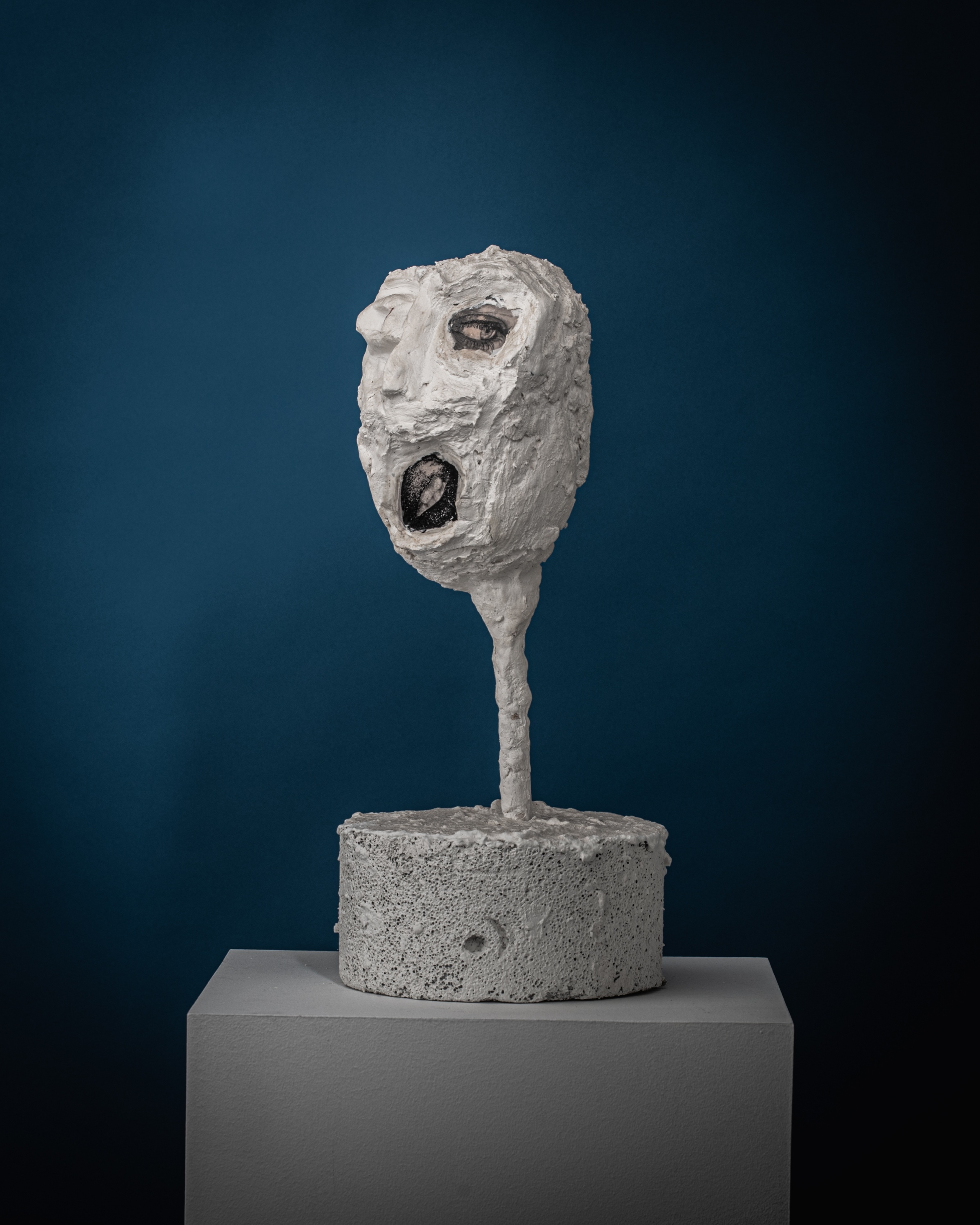 Twentieth MattiaBiagi AchromicGypsum AlimentaCorporis 002