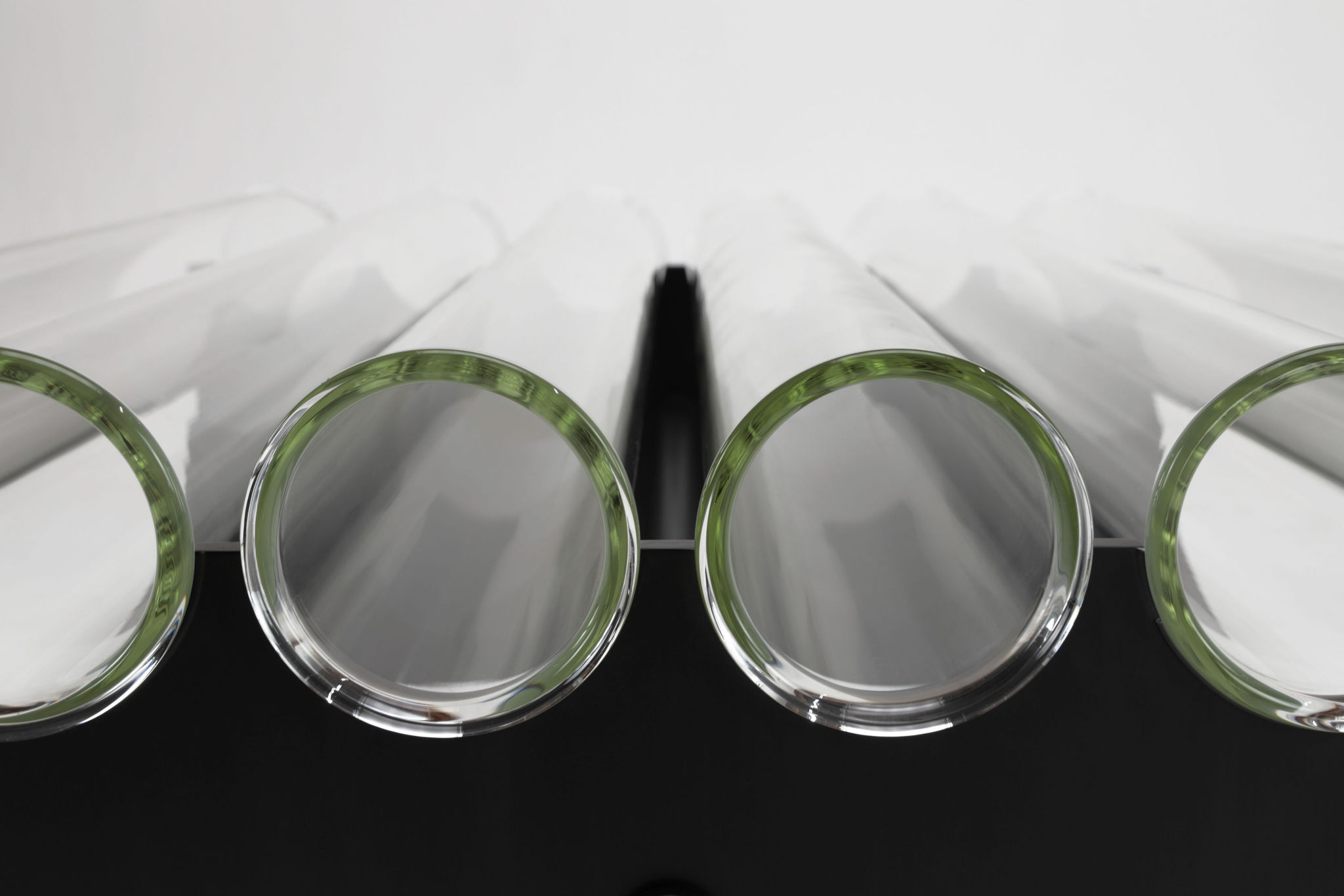 Twentieth Christopher Kreiling Museum Glass Coffee Table 4