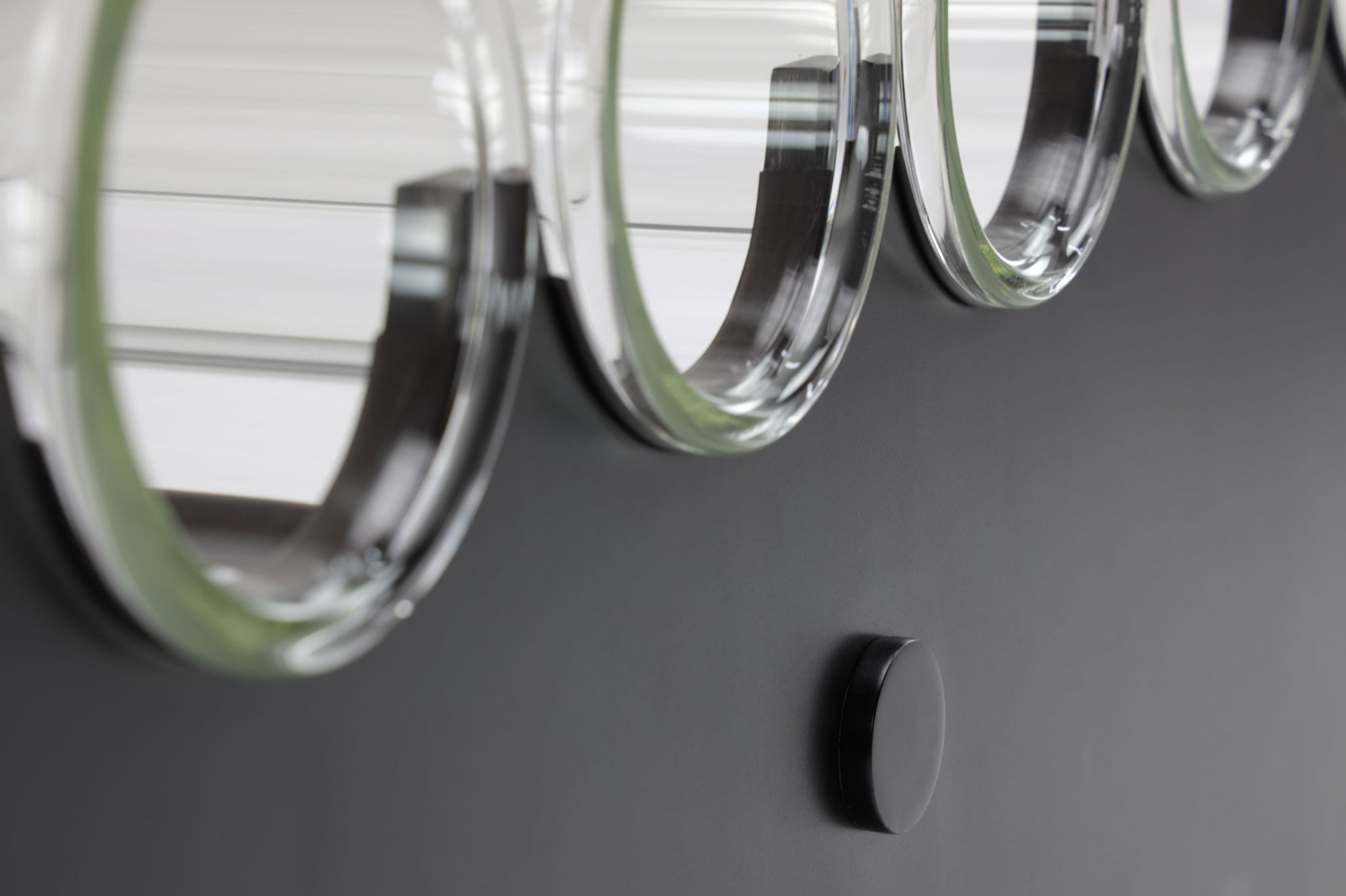 Twentieth Christopher Kreiling Museum Glass Coffee Table 5