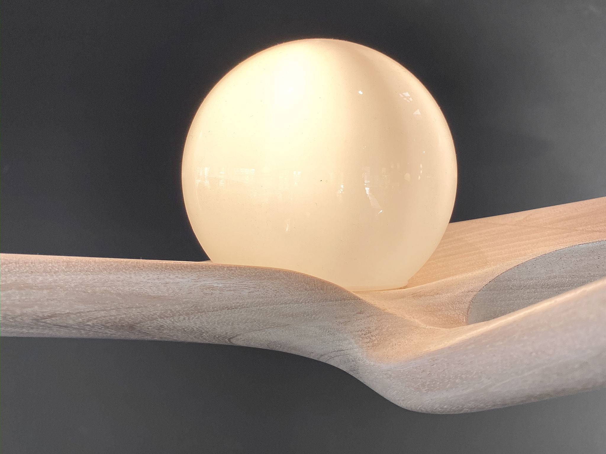 Twentieth ThomasNewman Pearl Cerused 10