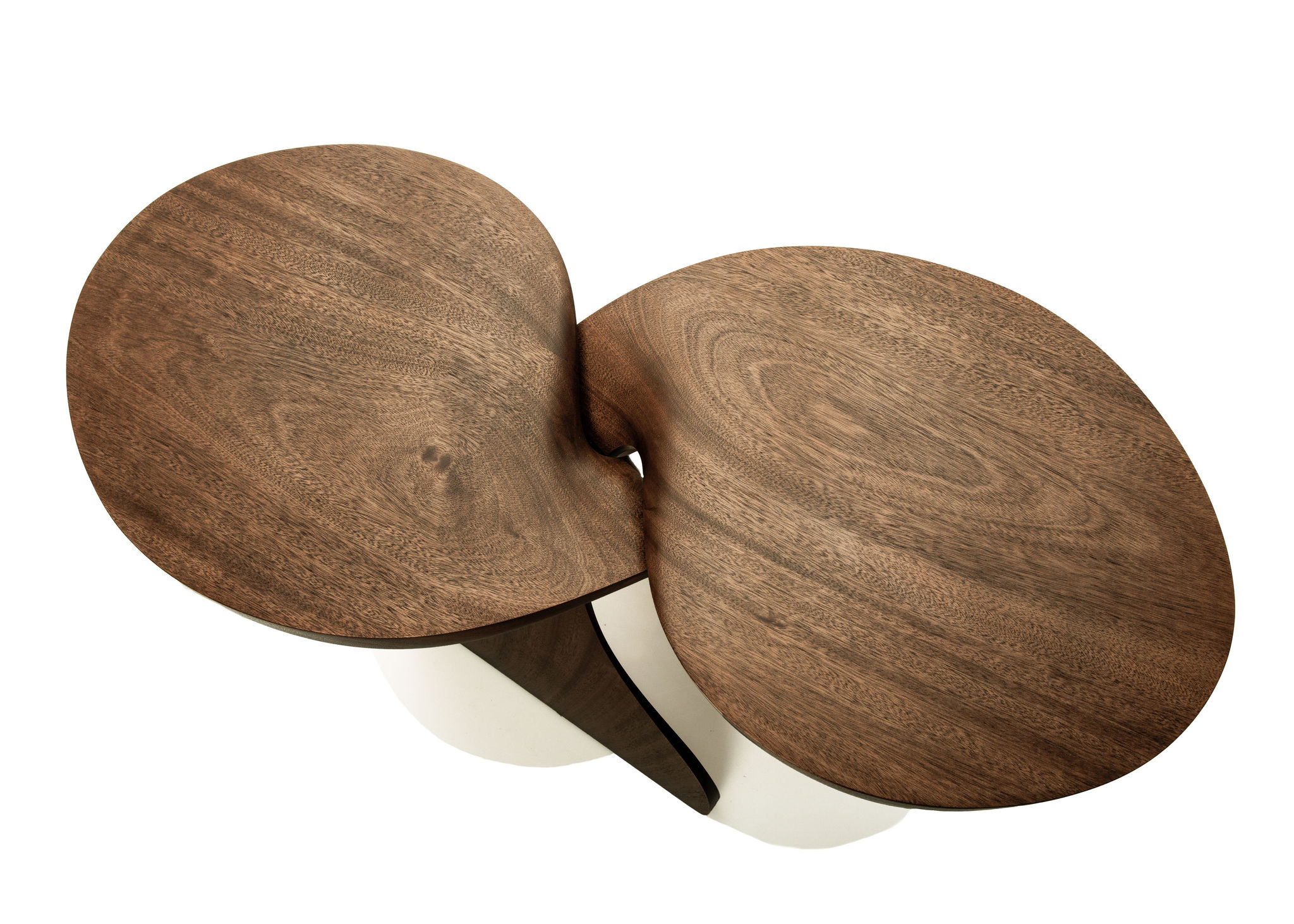 Twentieth ThomasNewman RitaTable SapeleTraiteAmber 3