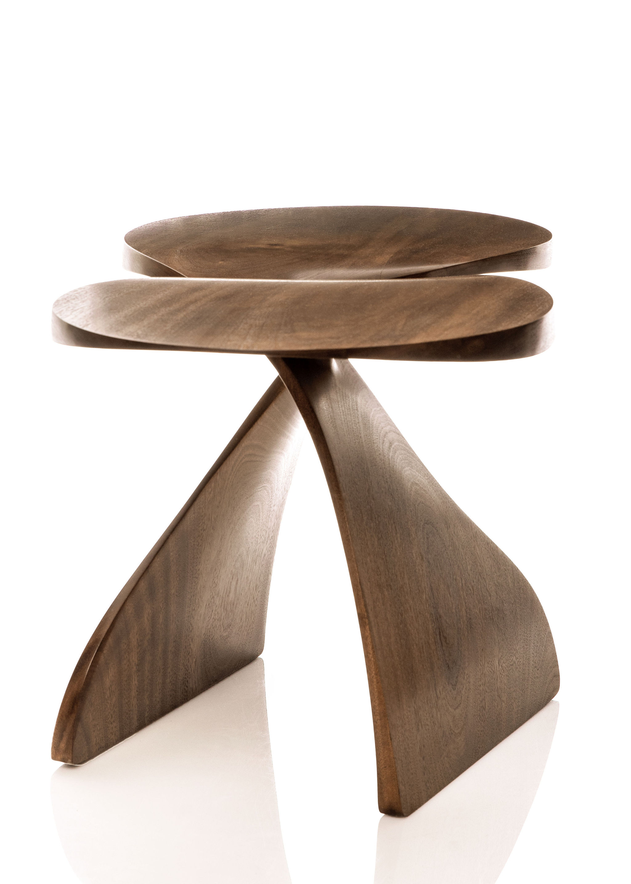 Twentieth ThomasNewman RitaTable SapeleTraiteAmber 5