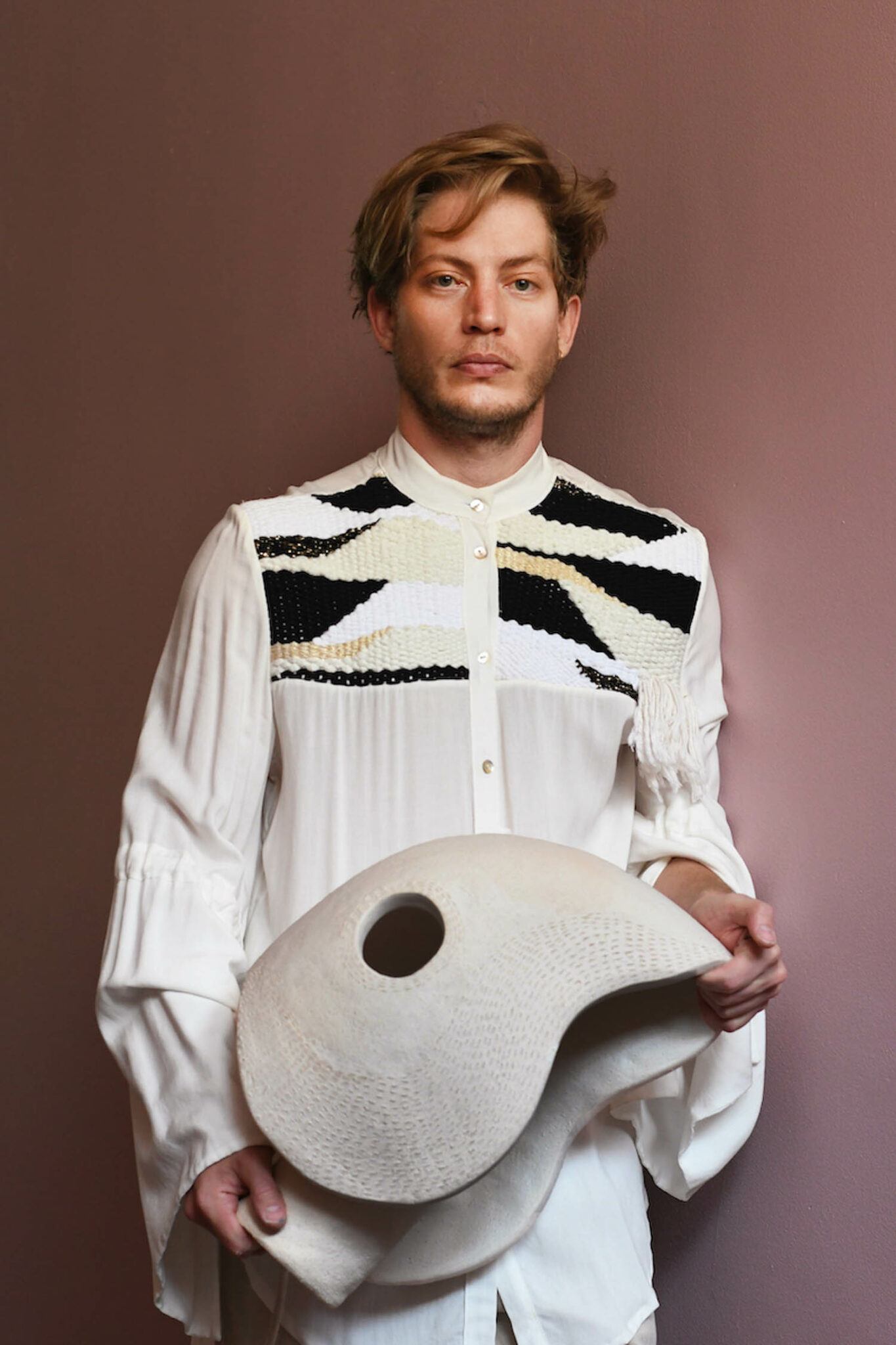 Interior-Design-Jan-Ernst-JANERNST_Portrait_Photocredit-Laaik-Social-Media-1365×2048