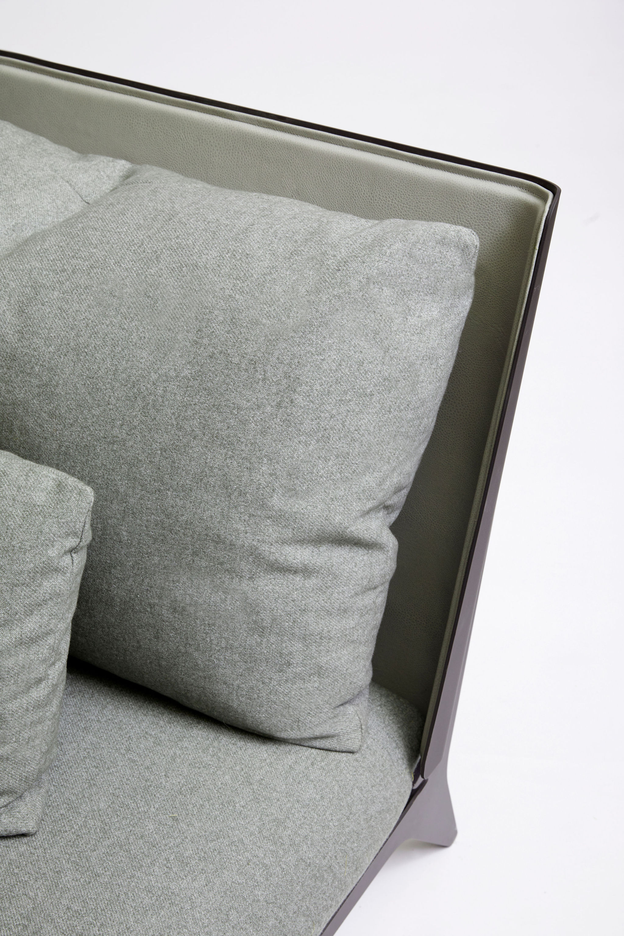 Twentieth GabrielScott BOUDOIR Loveseat CloseUp 01