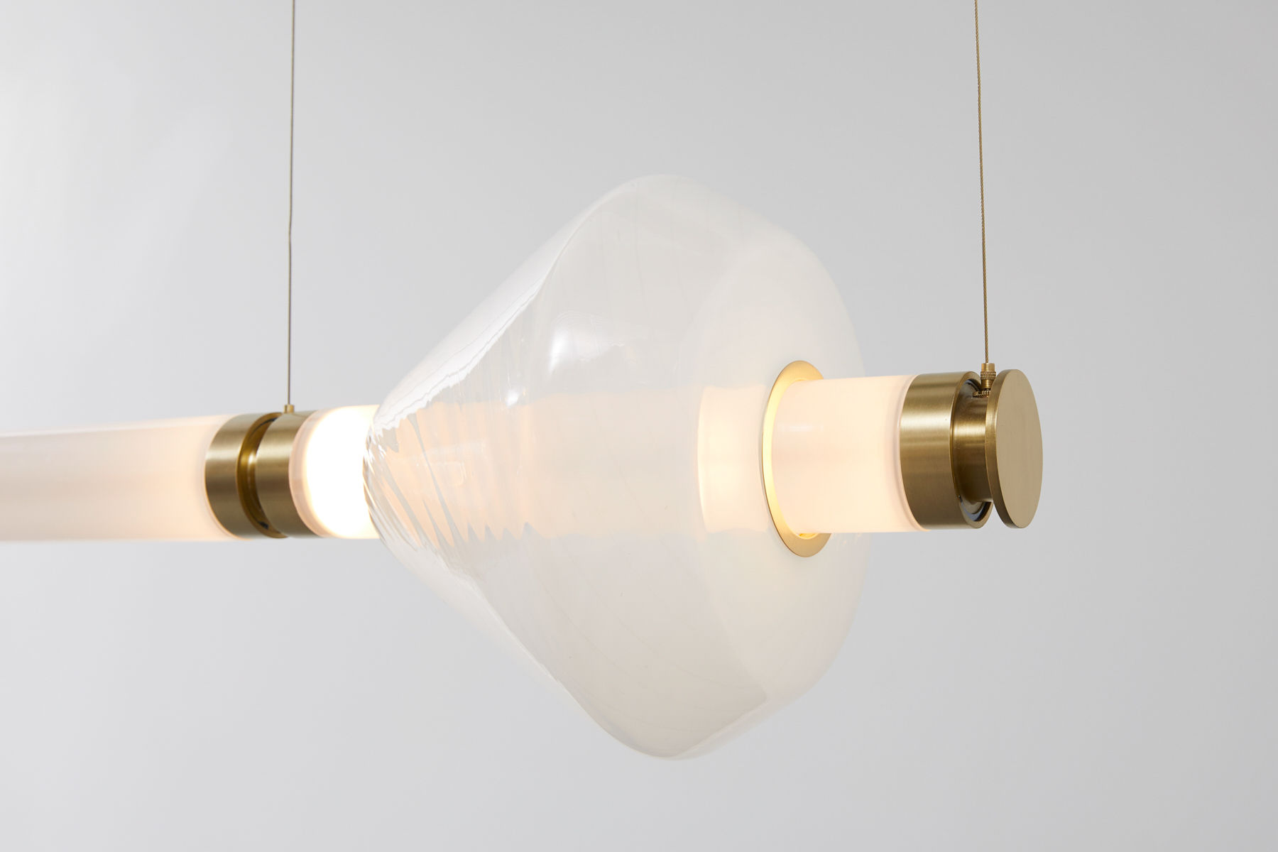 Twentieth GabrielScott LUNA KaleidoXL1TierChandelier B CloseUp