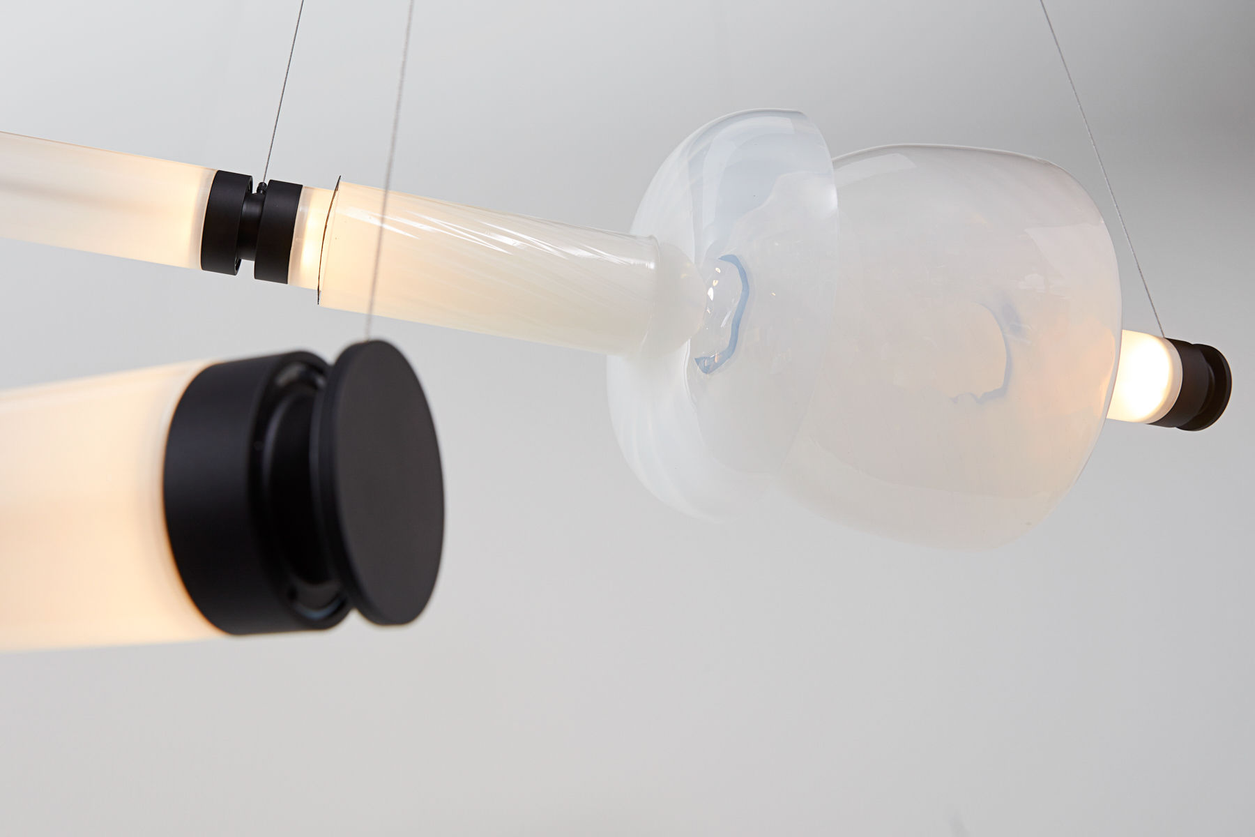 Twentieth GabrielScott LUNA KaliedoXL2Tier A CloseUp 2