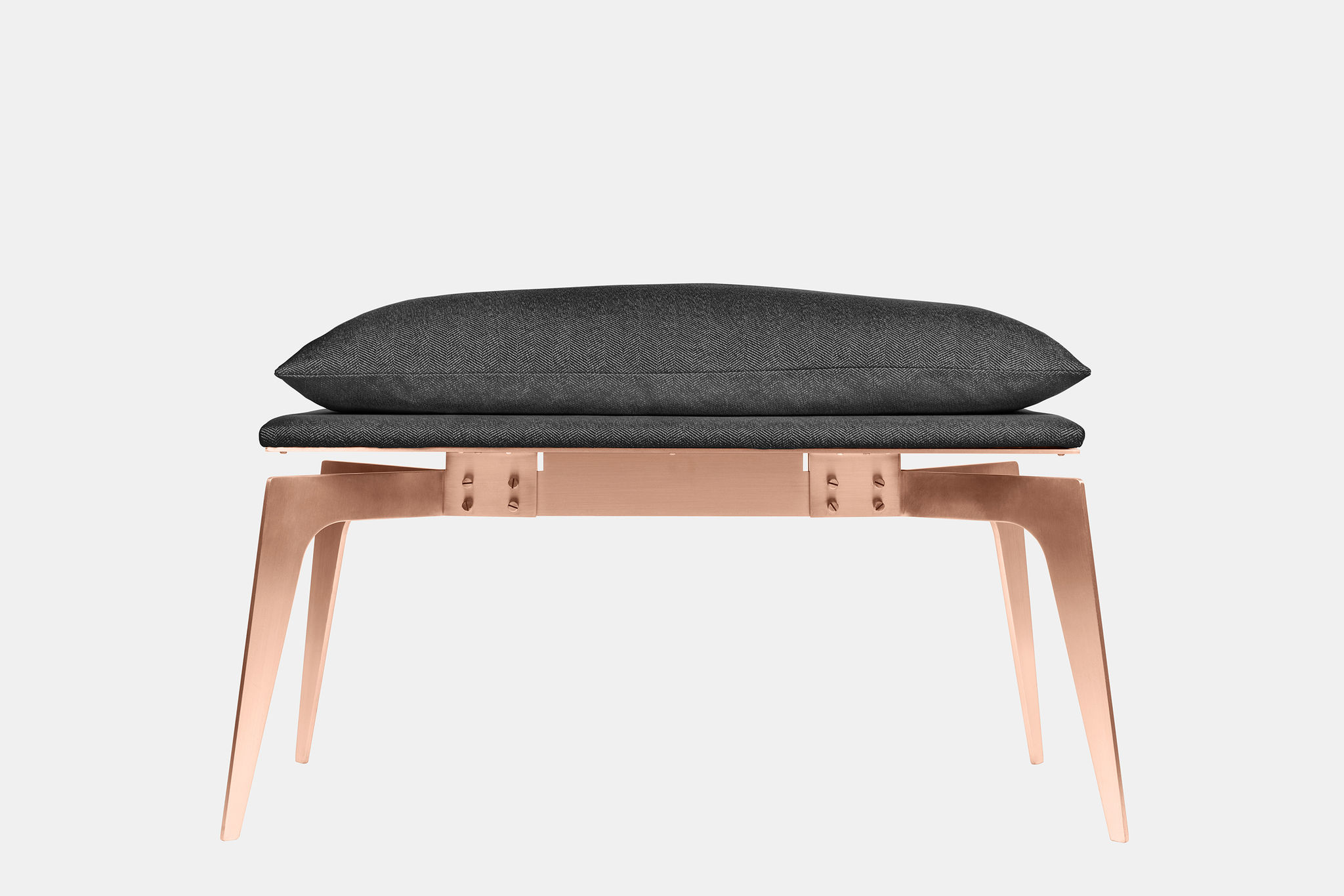 Twentieth_GabrielScott_PRONGBenchShort_Copper_Charcoal