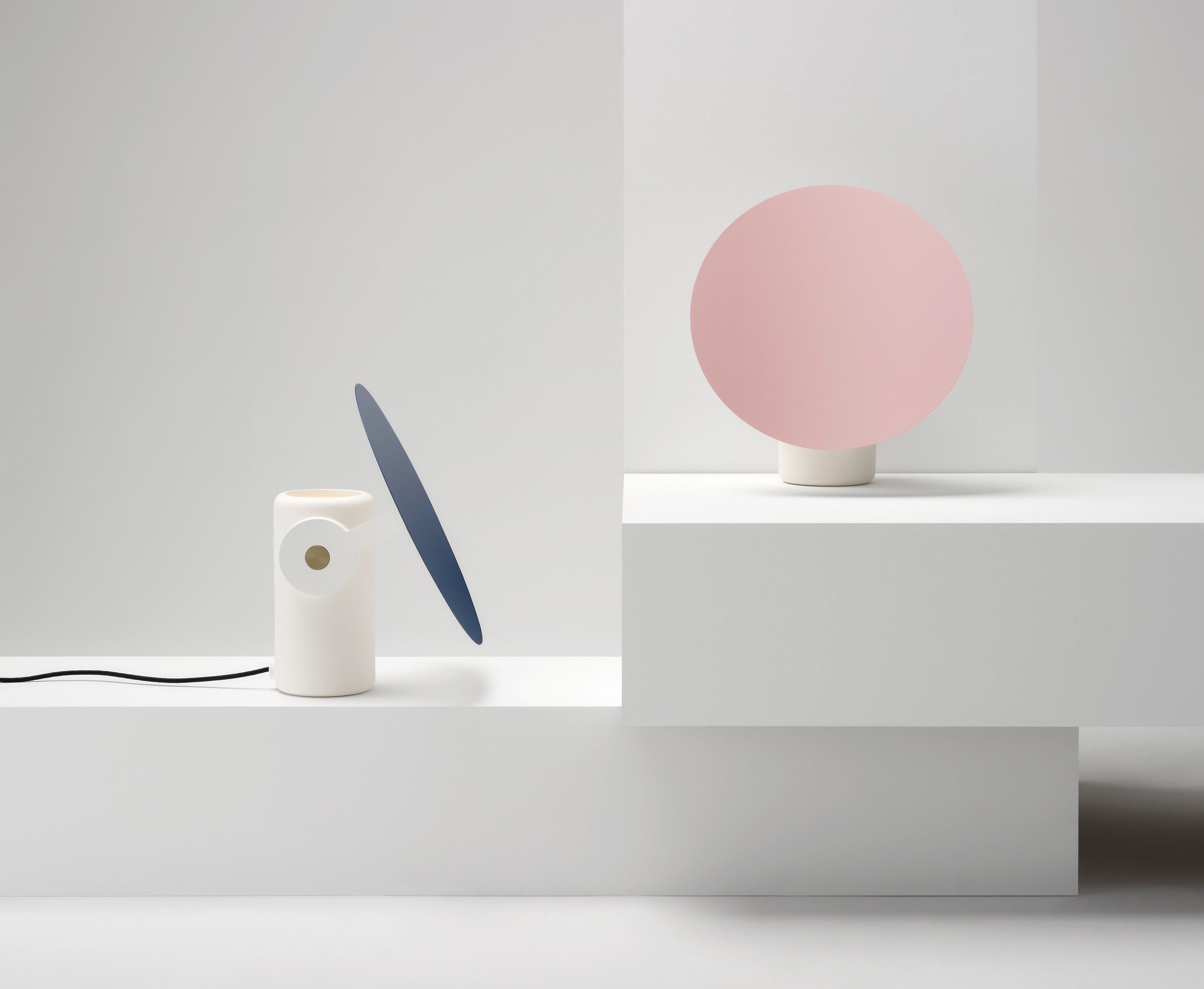 Twentieth-Ross_Gardam-Polar_Desk_Lamp-01