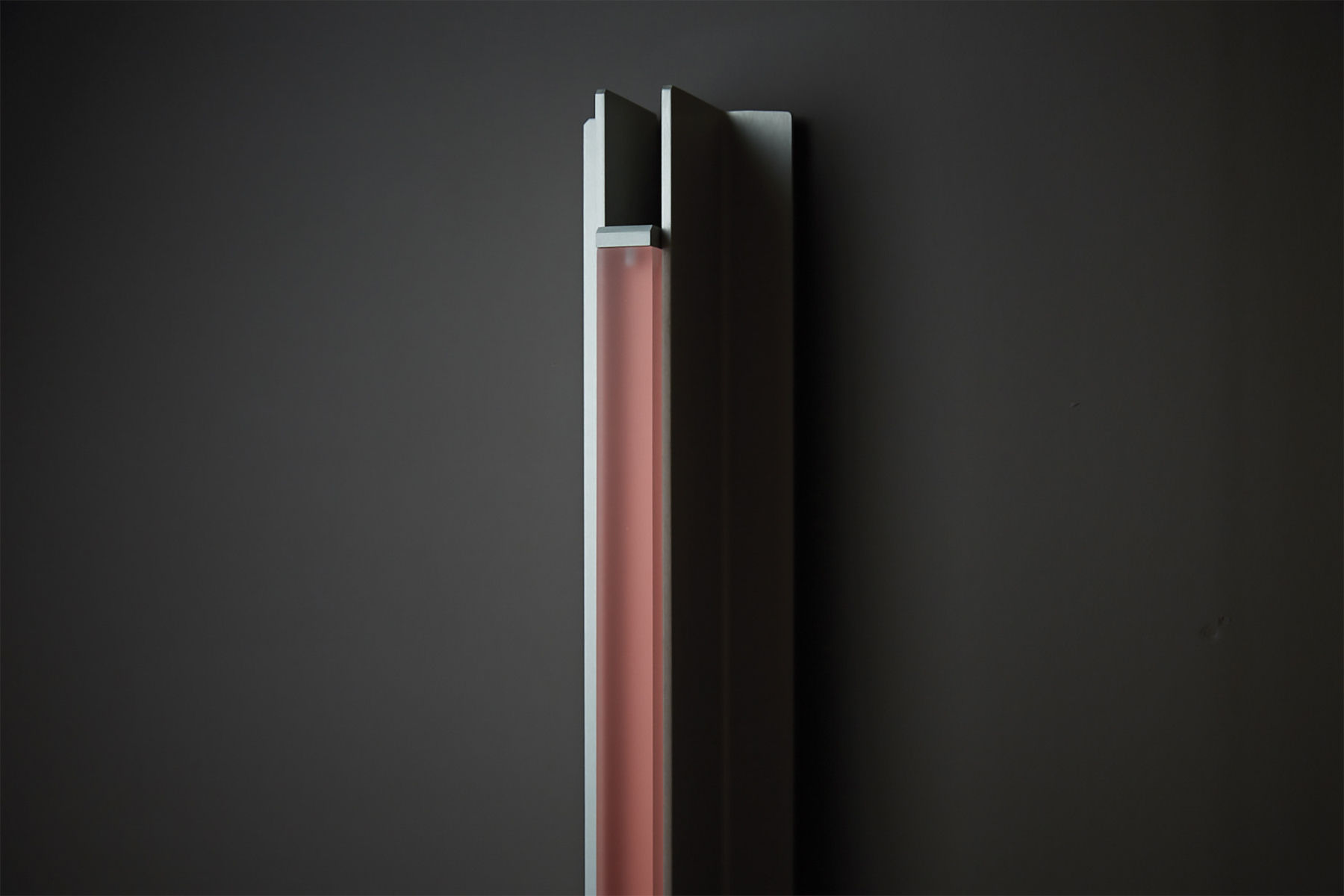 Twentieth PELLE Beam 04Sconce Silver Rose Off