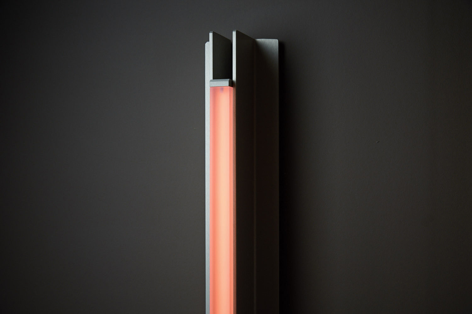 Twentieth PELLE Beam 04Sconce Silver Rose On