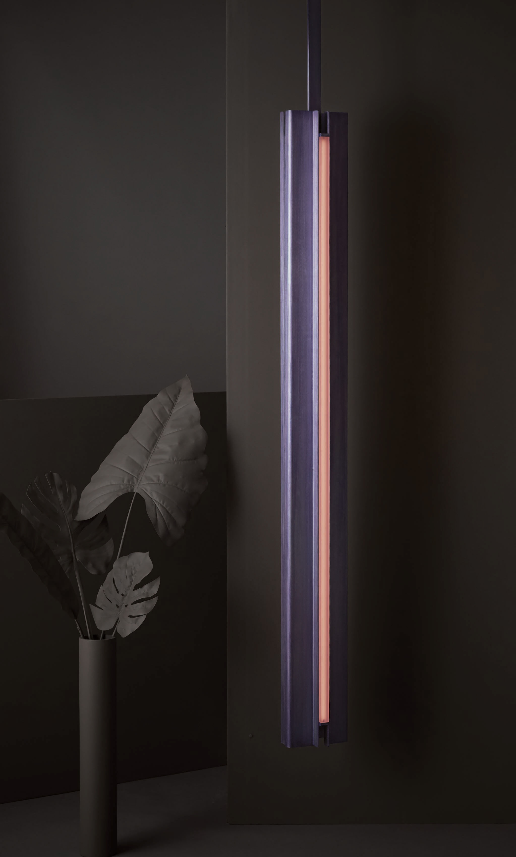 Twentieth PELLE GlowPendant Lilac Rose Front