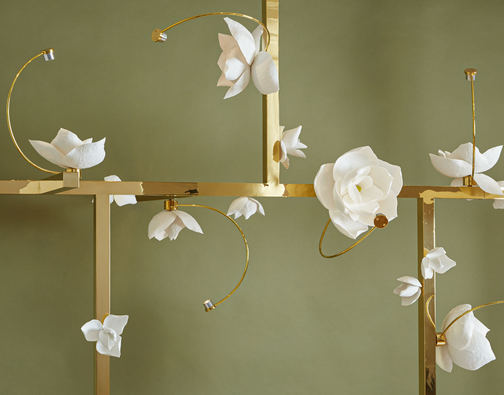 Twentieth PELLE LureChandelier Detail 2