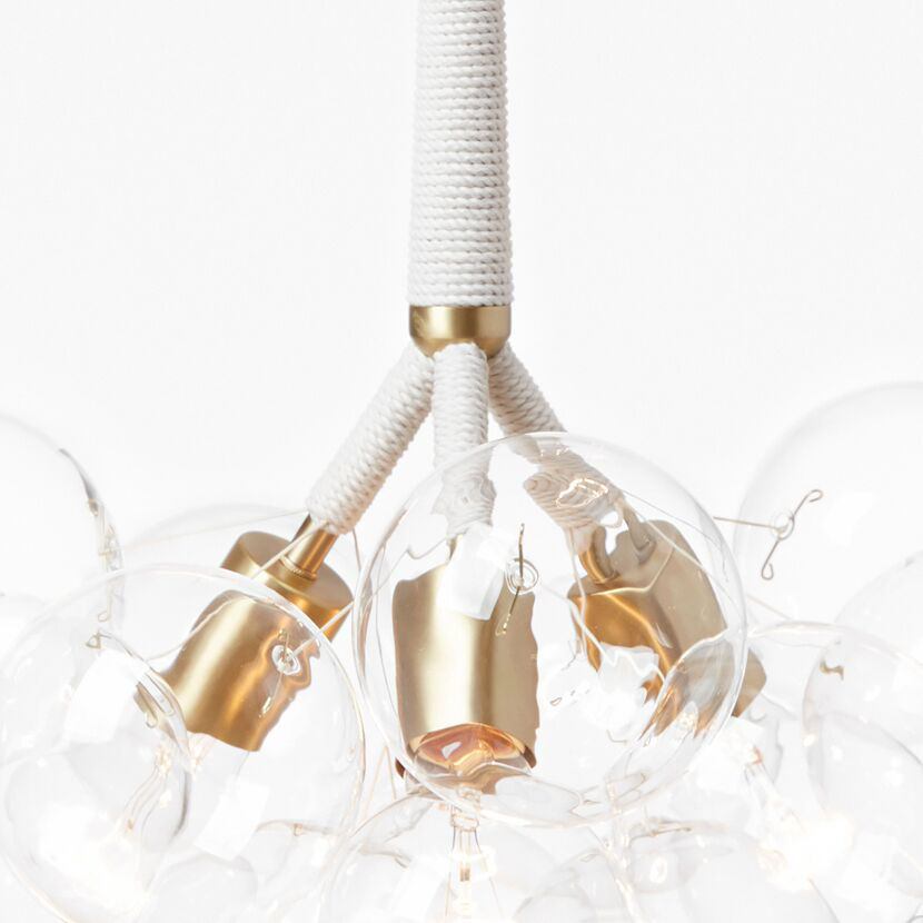 Twentieth PELLE OriginalBubbleChandelier Whitebg CloseUp