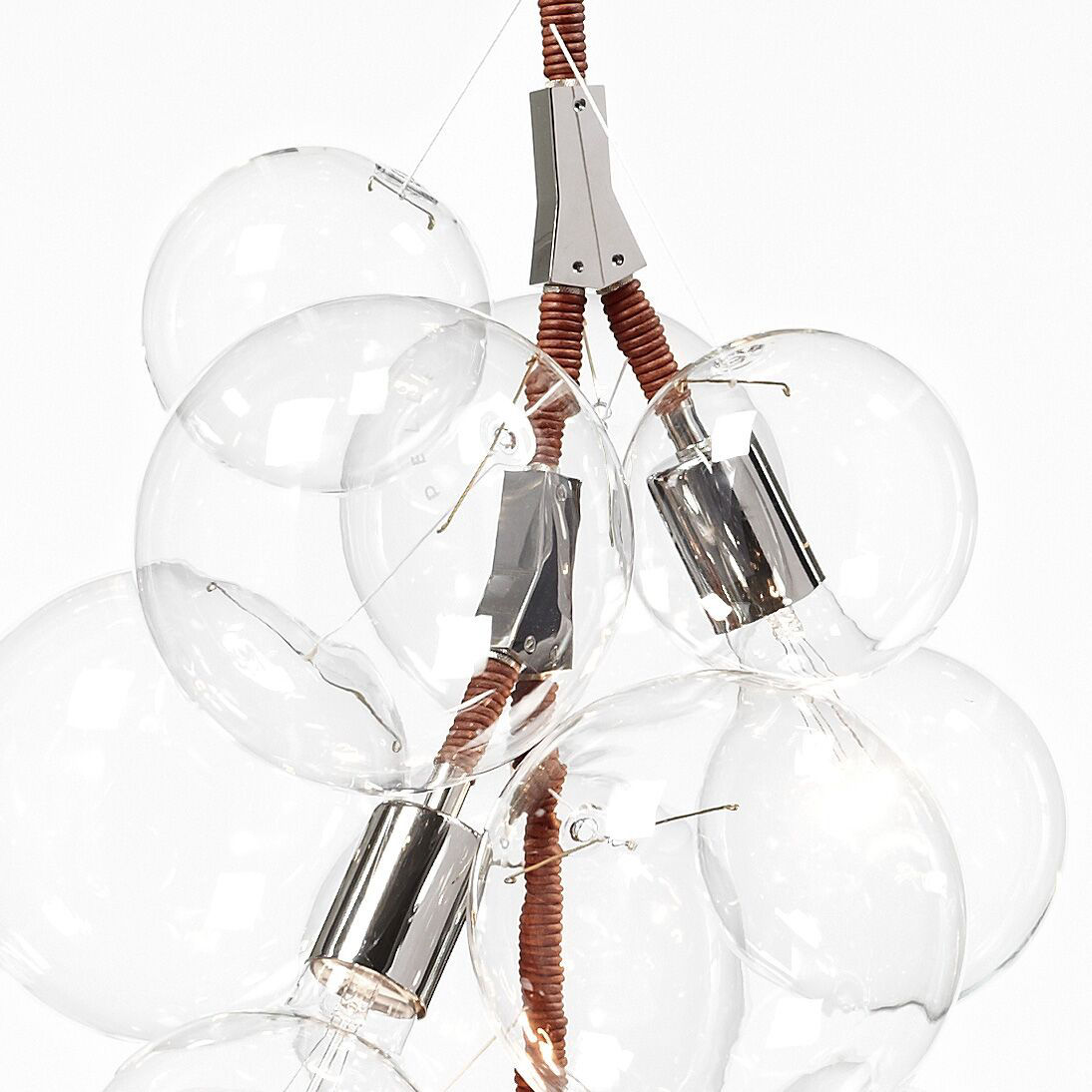 Twentieth PELLE PendantBubbleChandelier Clear WhiteBG CloseUp