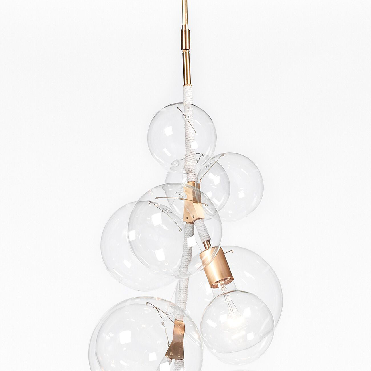 Twentieth PELLE TallBubbleChandelier WhiteBG CloseUp