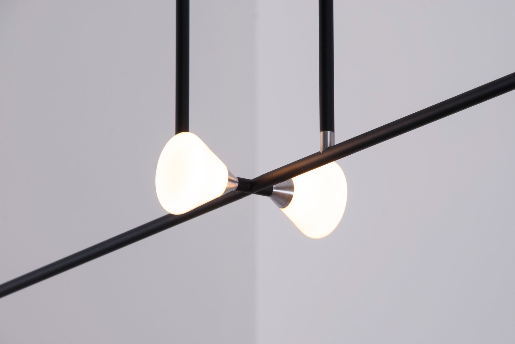 Twentieth RollHill APOLLOchandelier4 Black CloseUp