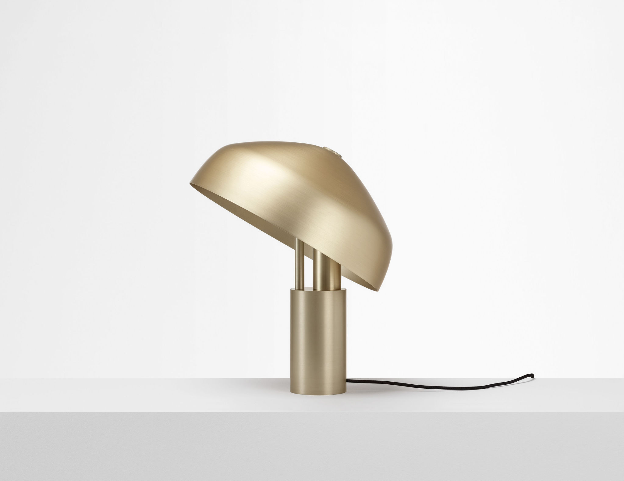 Twentieth RossGardam ORA DeskLamp Champagne 2