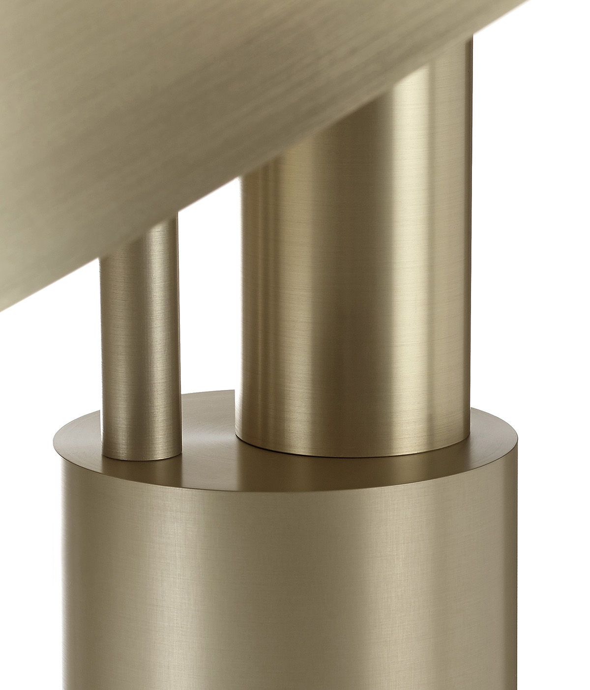 Twentieth RossGardam ORA DeskLamp Champagne Closeup