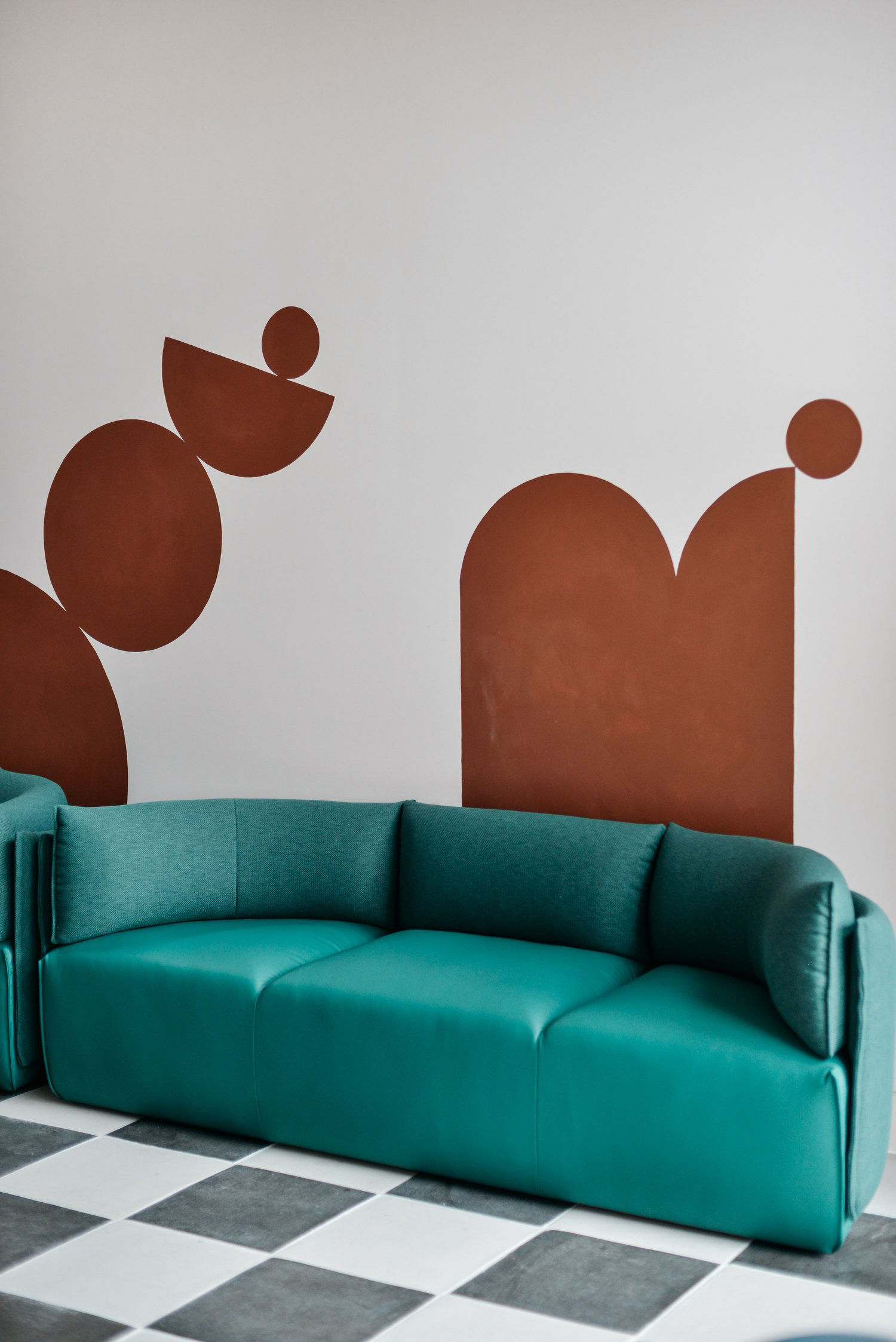 Twentieth RossGardam Place FabricLeather Color 2