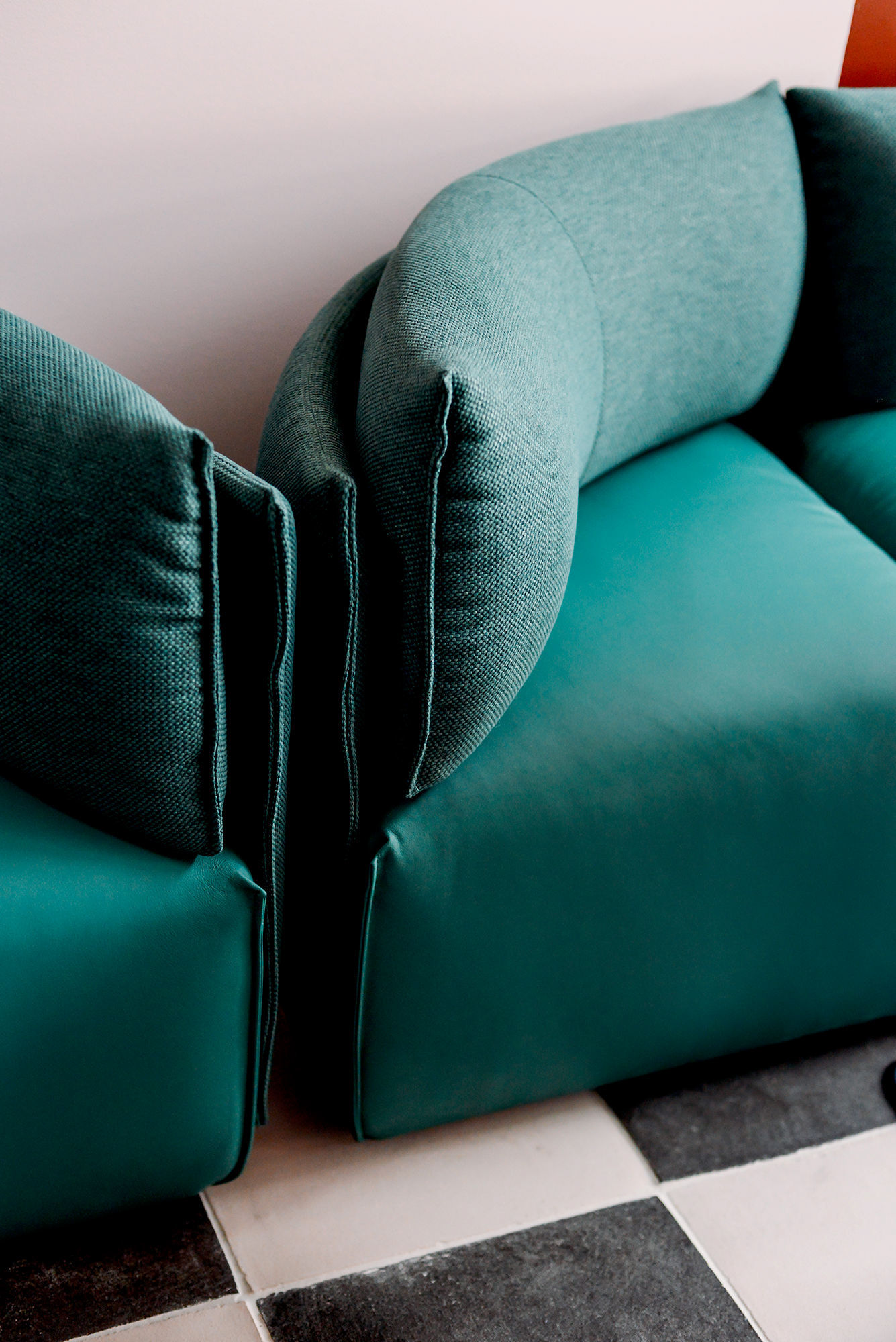 Twentieth RossGardam Place FabricLeather Color