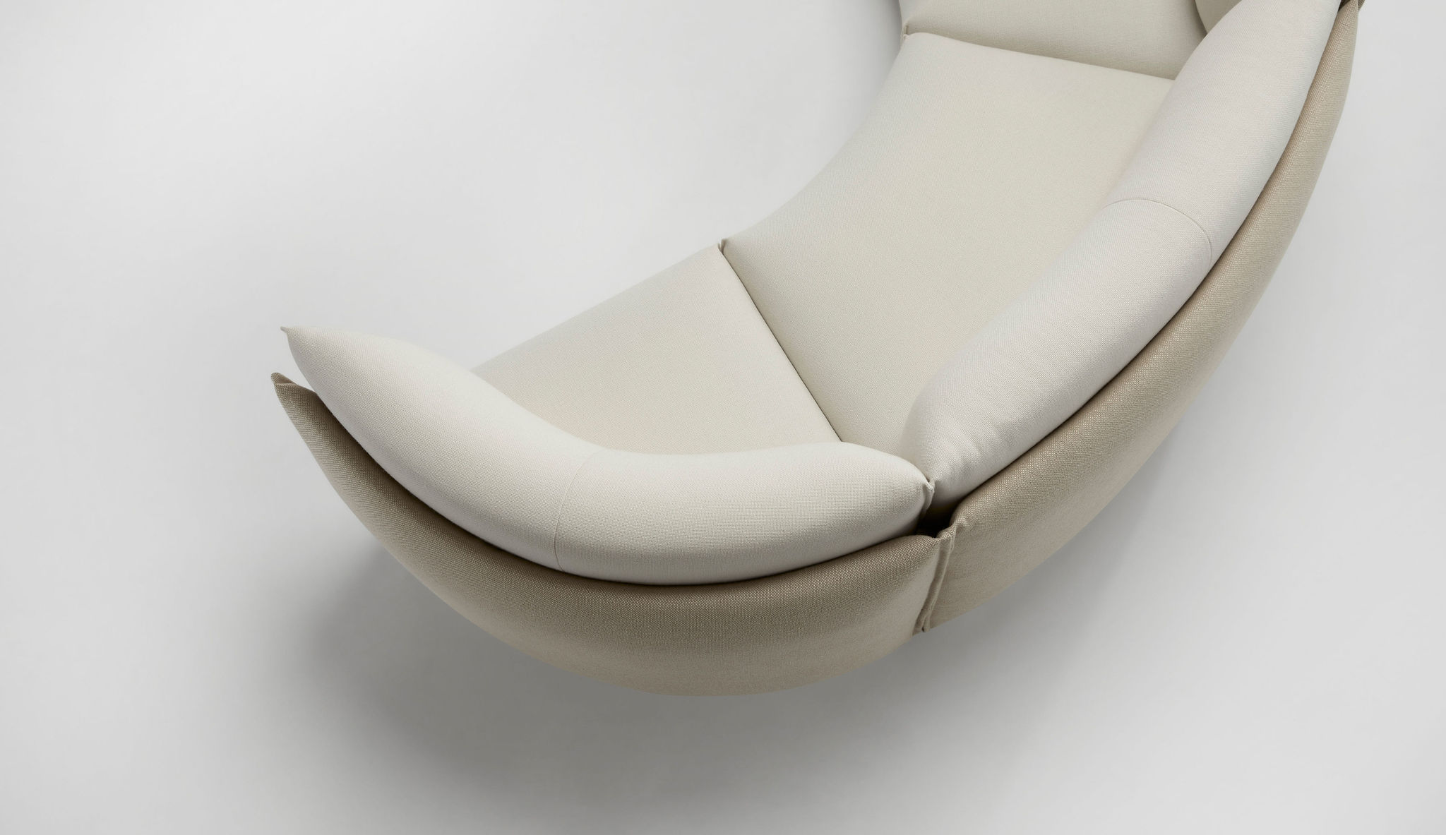 Twentieth RossGardam Place Leather Above