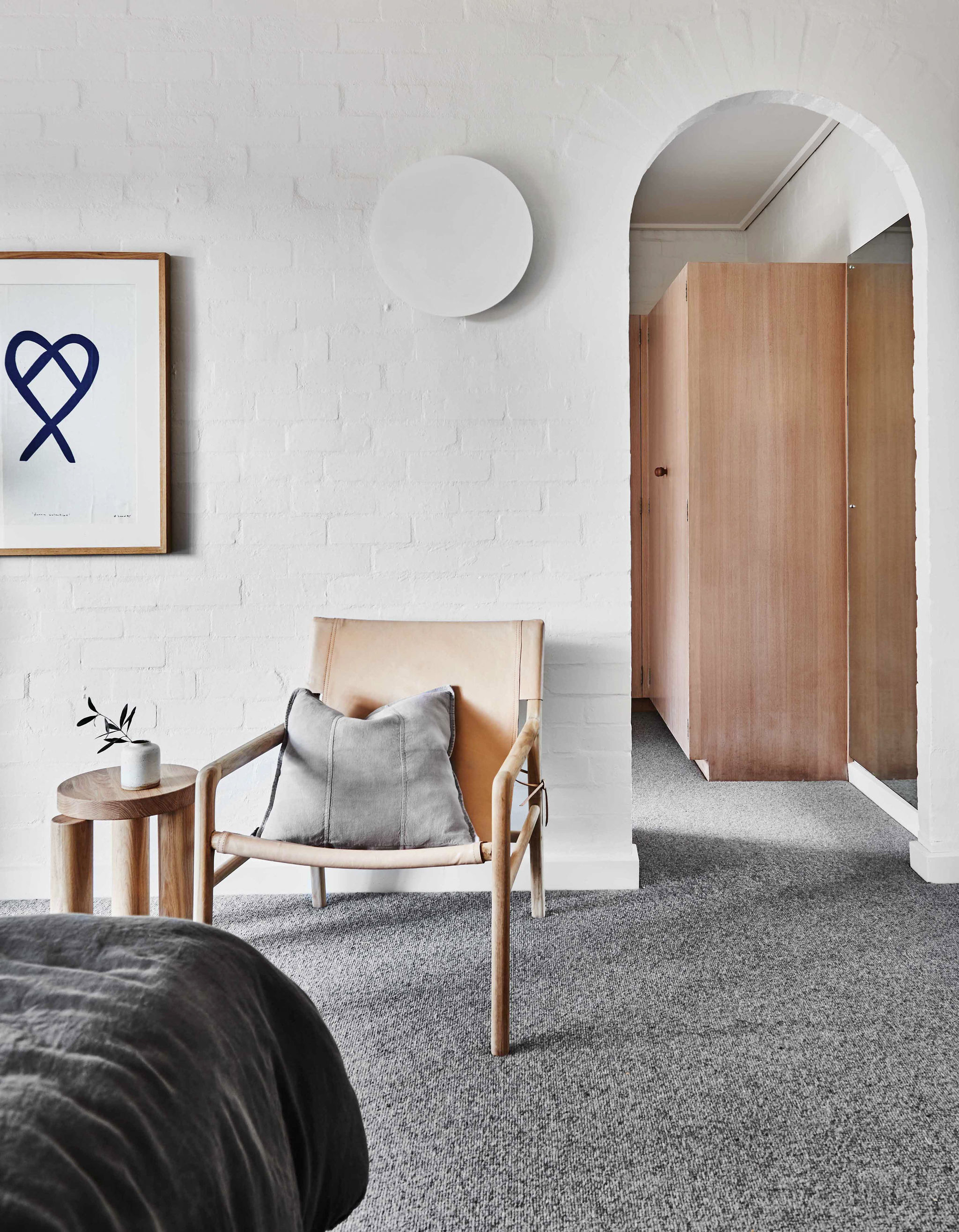 Twentieth RossGardam PolarWall White SITU 02