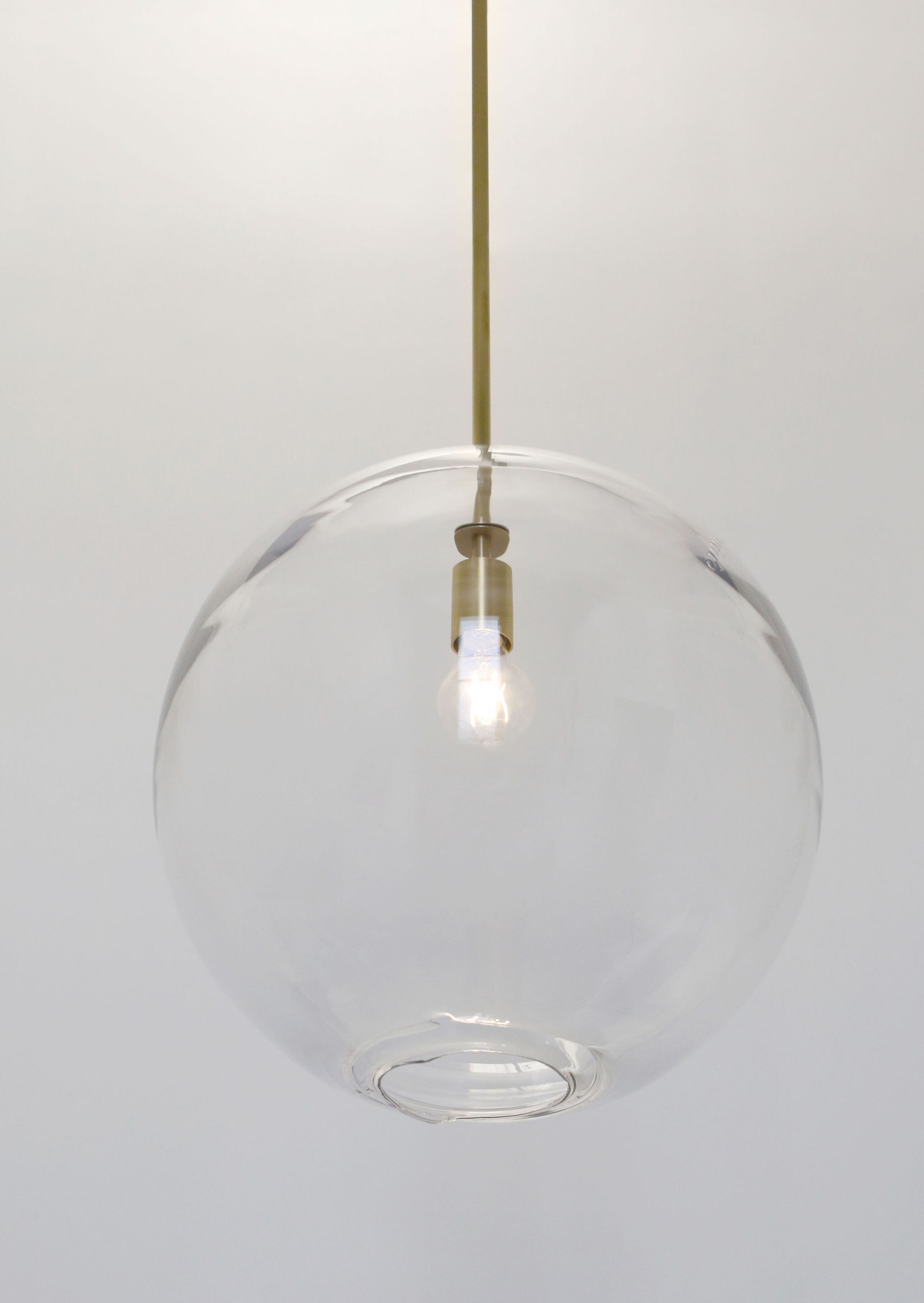 Twentieth_SKLO_Float1_Pendant_ClearBrass_2