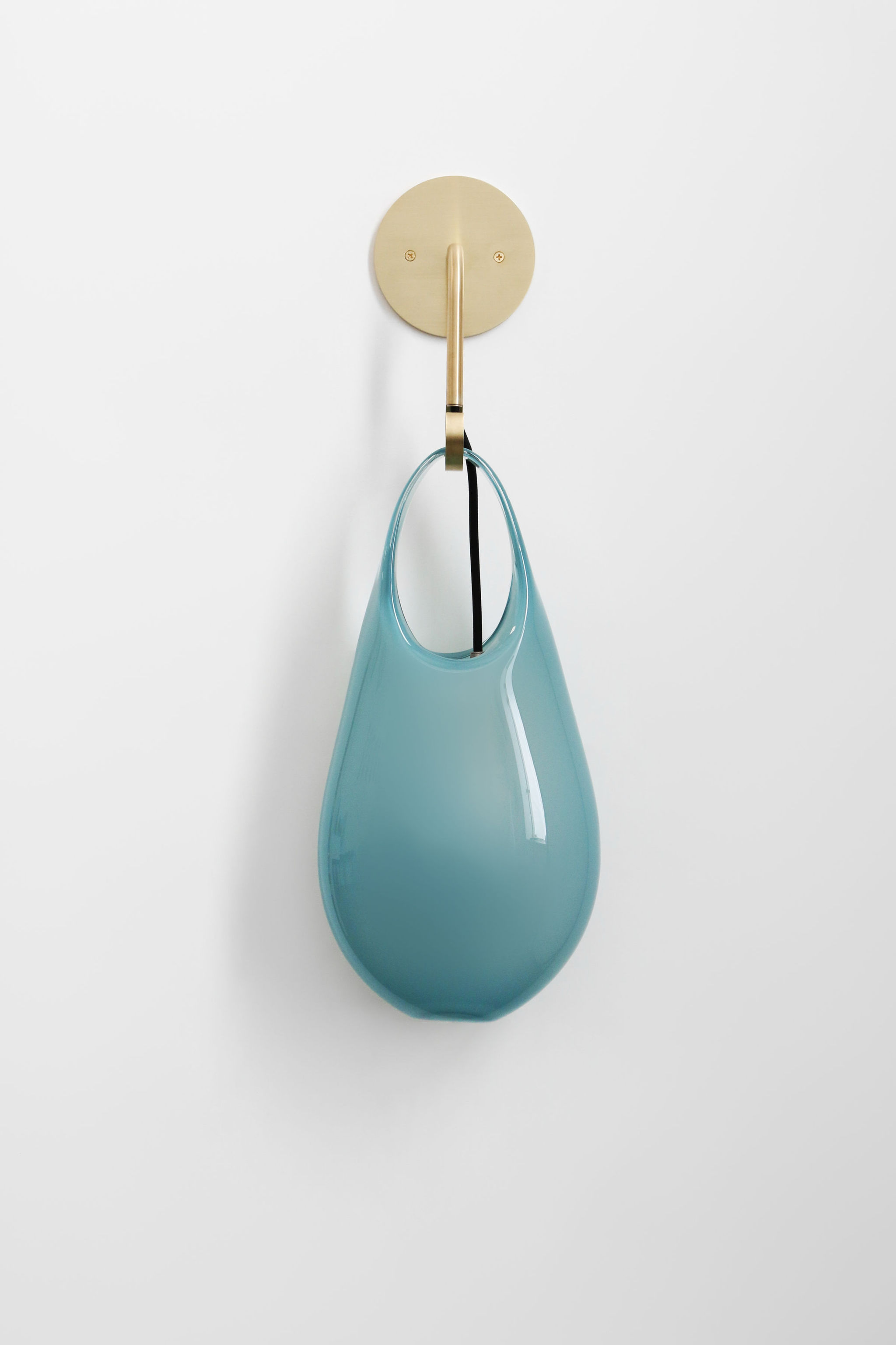 Twentieth SKLO Hold18 Sconce NewBlue Brass 2