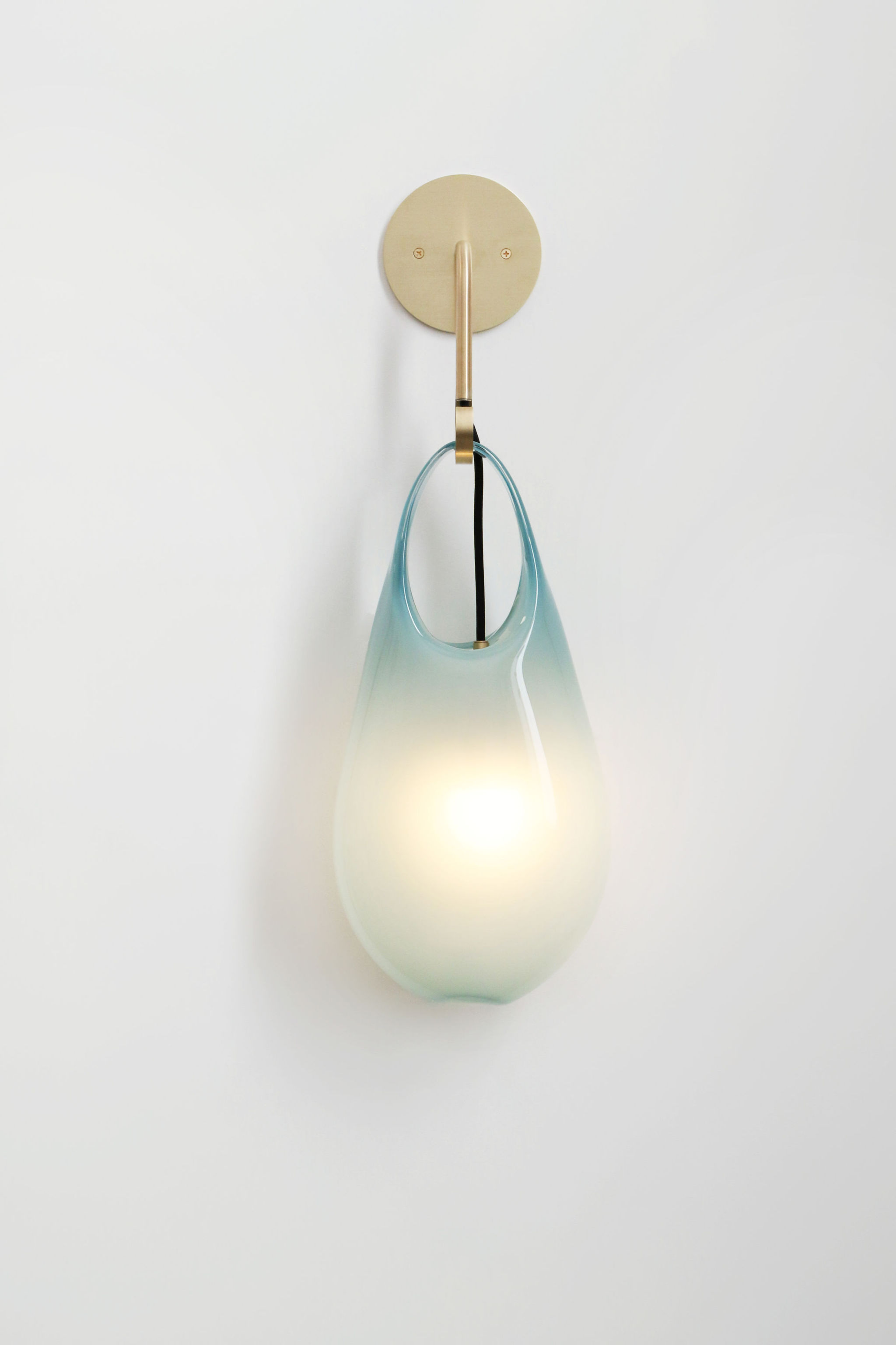 Twentieth SKLO Hold18 Sconce NewBlue Brass