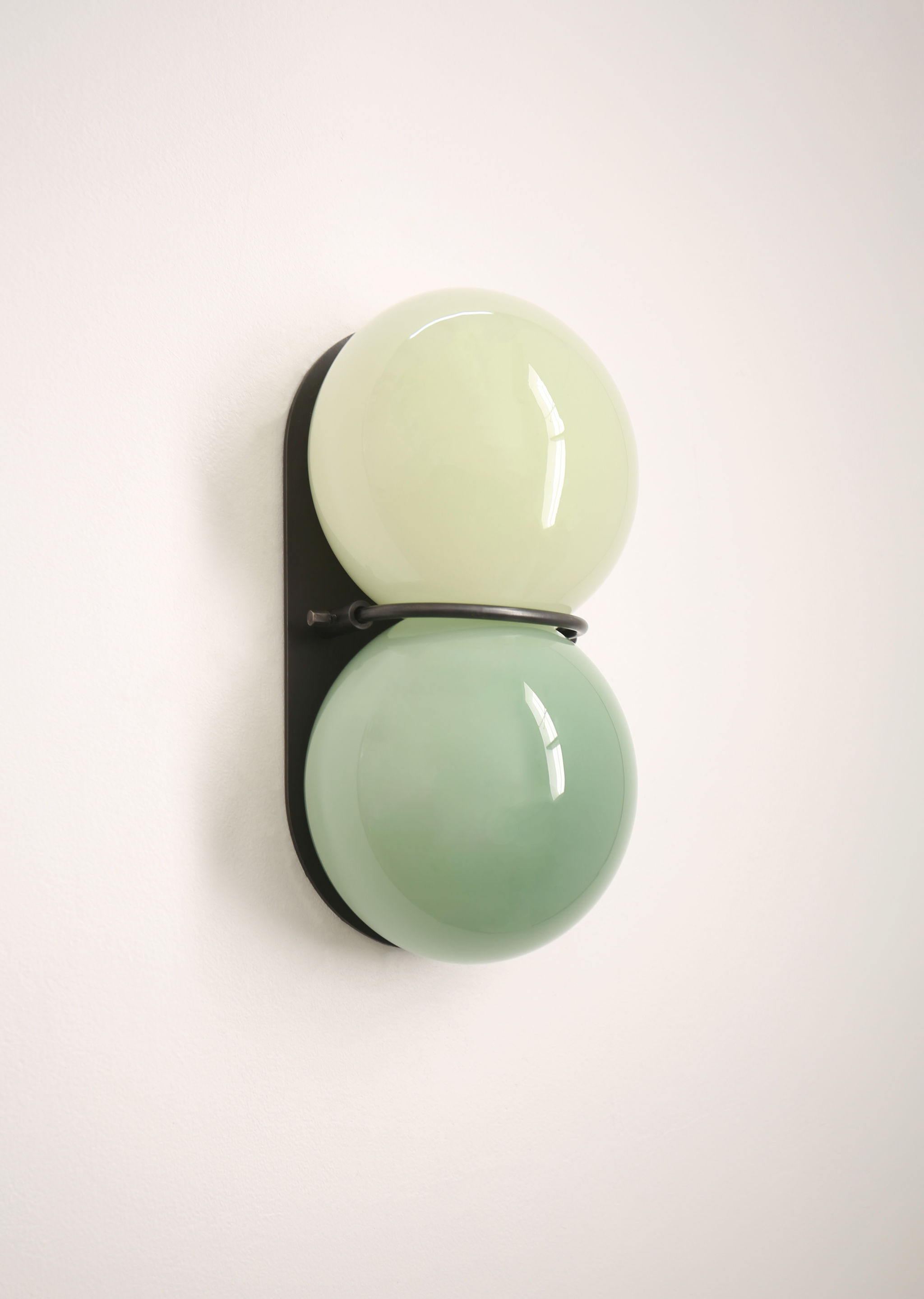 Twentieth SKLO Twin1 Sconce MintGreenPalette Off
