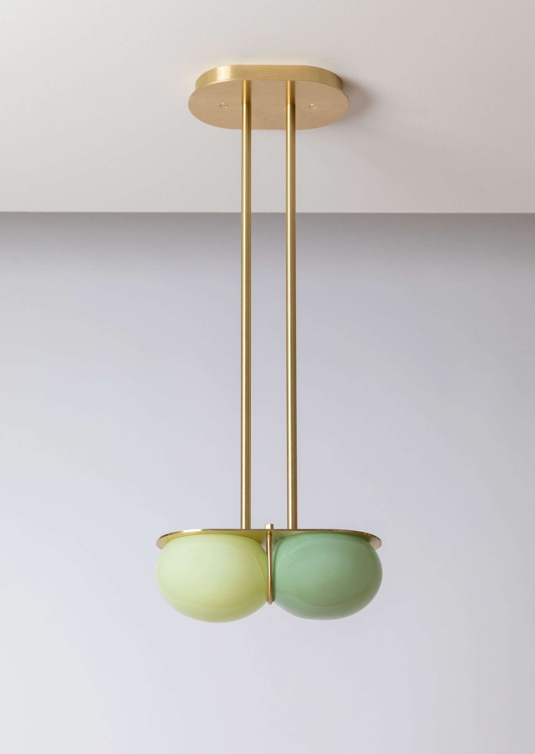 Twentieth_SKLO_Twin4_Pendant_MintGreenPalette_Brass_off