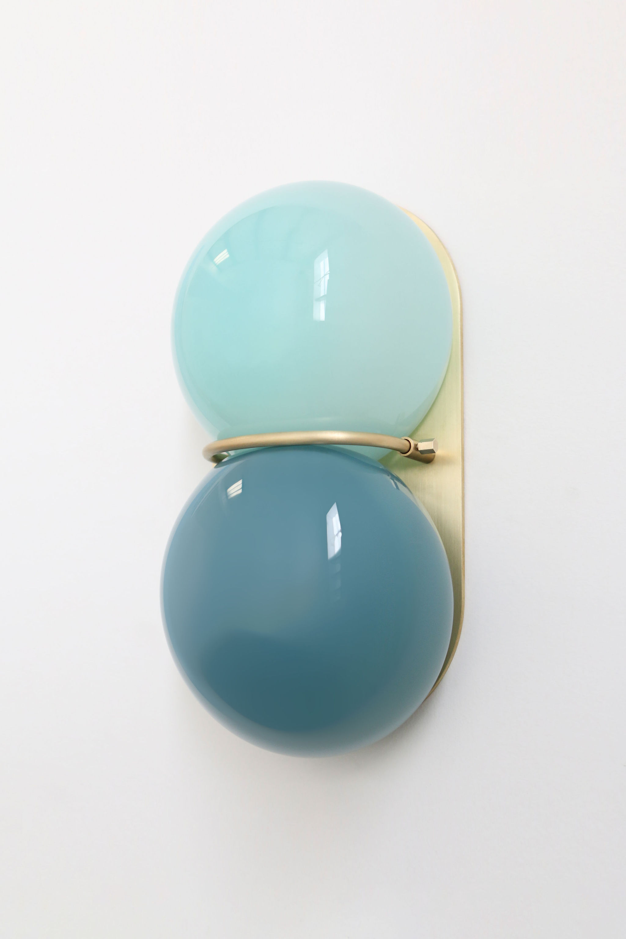 Twentieth SkLO Twin1 Sconce BluePalette Brass Off