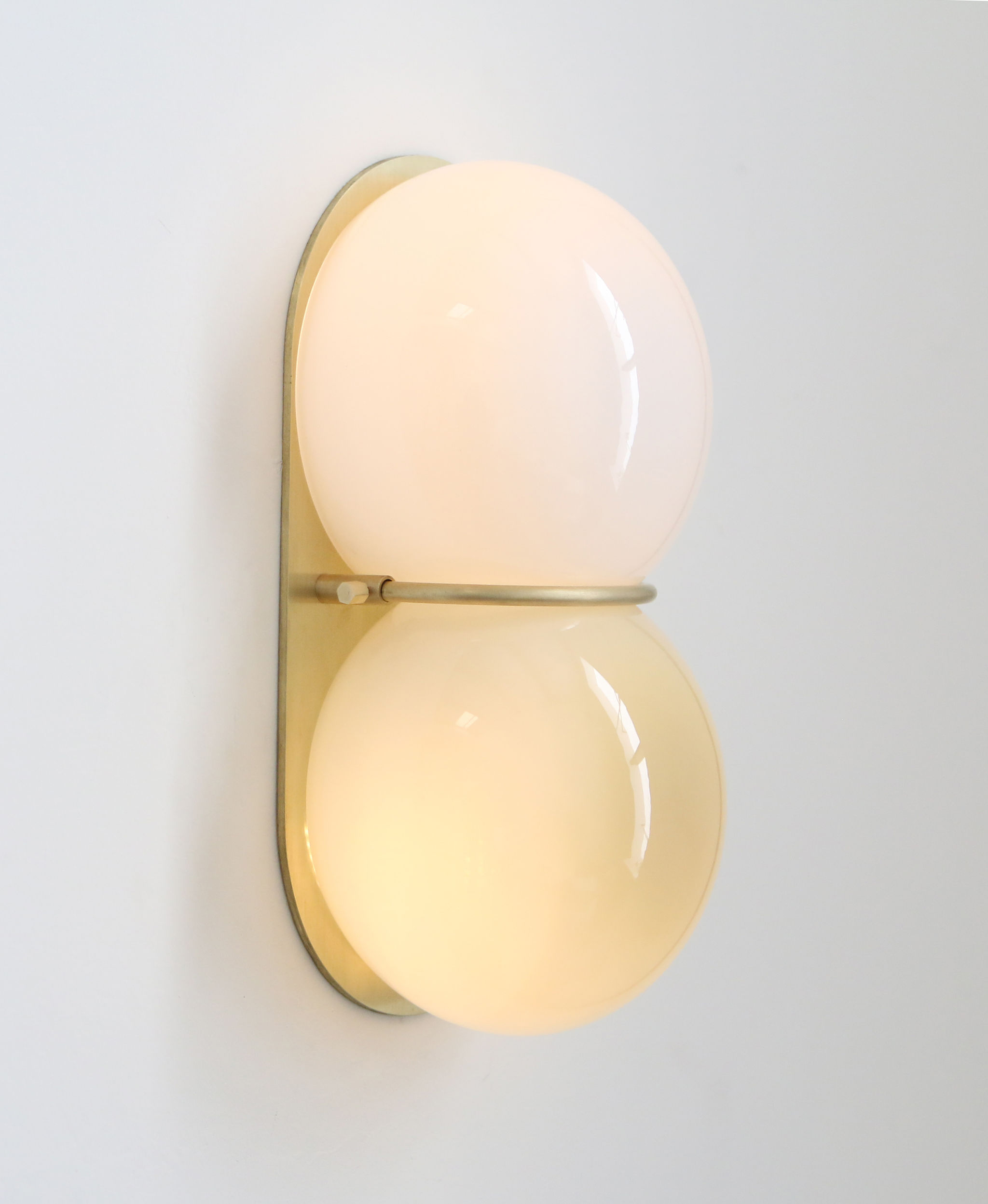 Twentieth SkLO Twin1 Sconce WhitePalette On