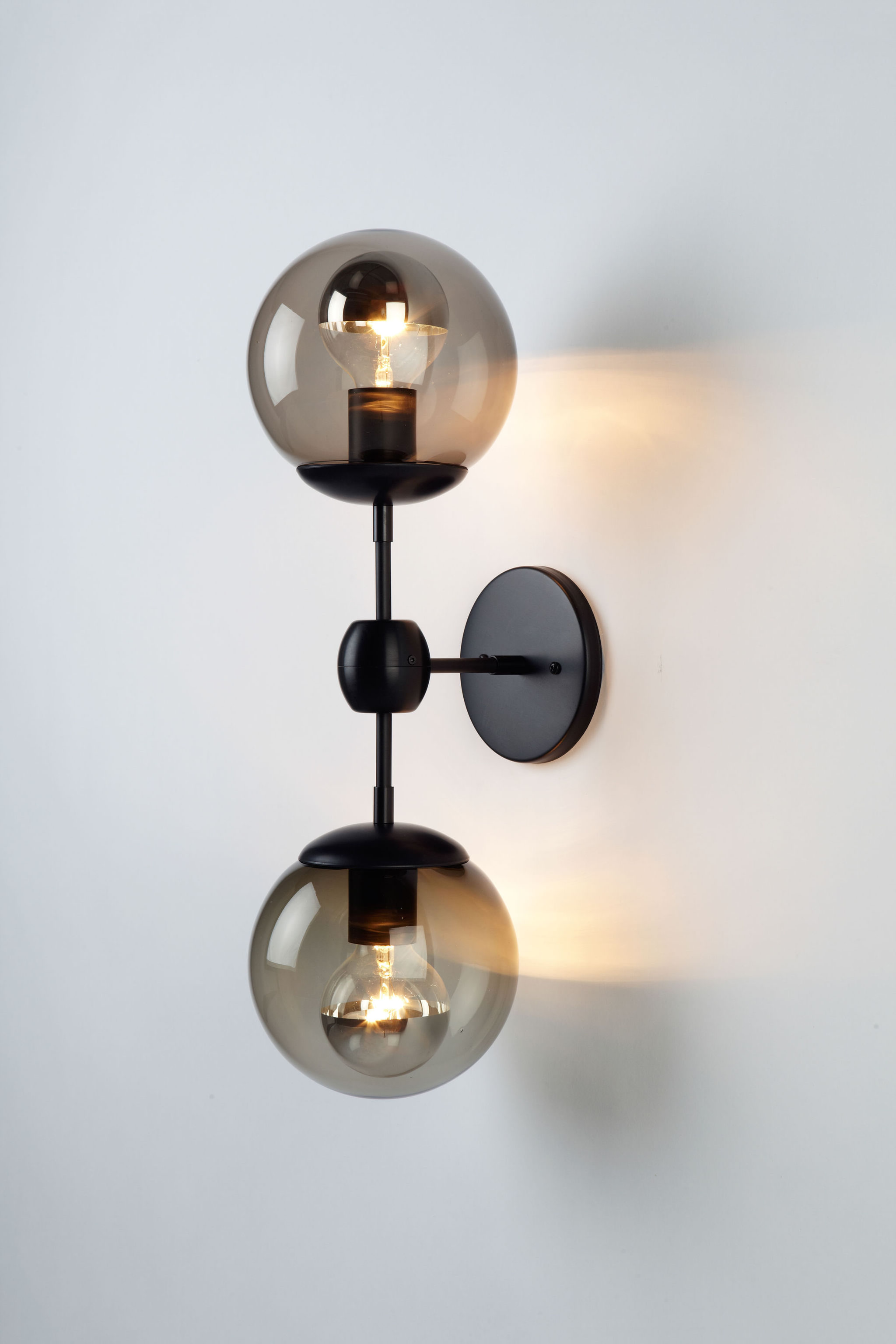 RH Modo Sconce2 Smoke 0162