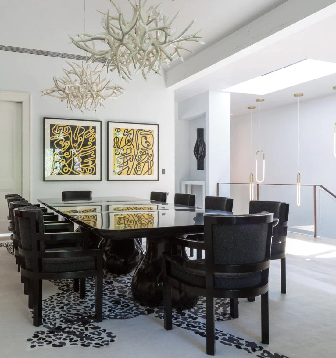 Twentieth RollHill Antler Chand24 SITU