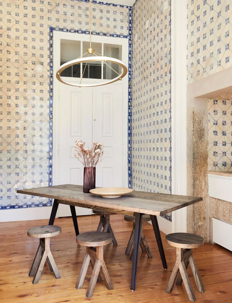 Twentieth RollHill HALO CirclePendant SITU 3