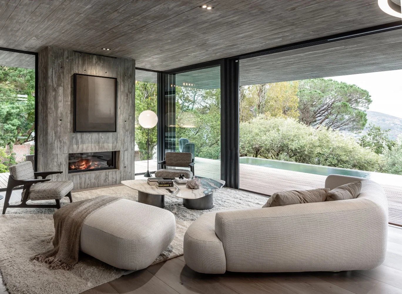 Twentieth-OKHA-Miles_Armchair-in_situ-02