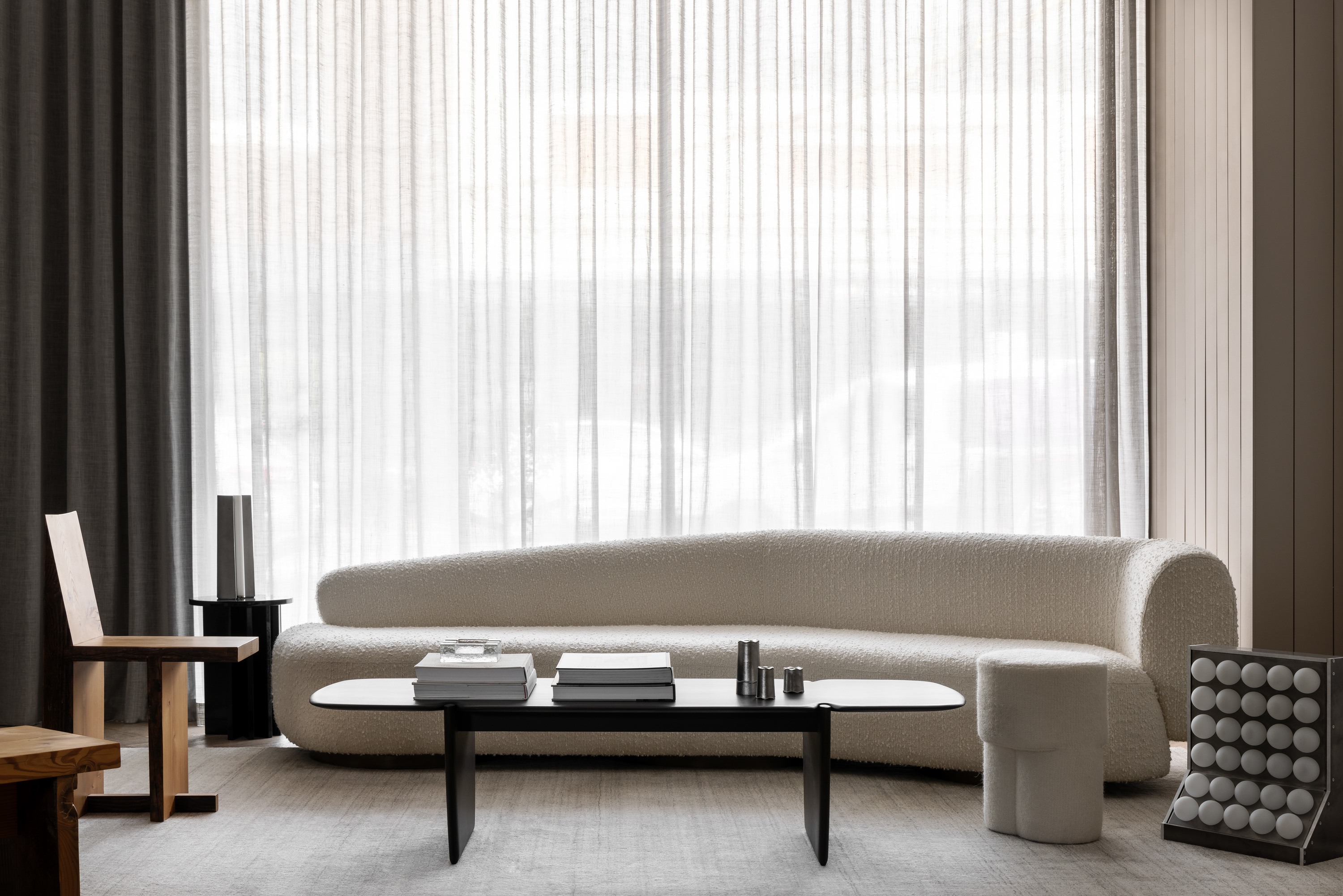 Twentieth-OKHA-Repose_Sofa-in_situ-29