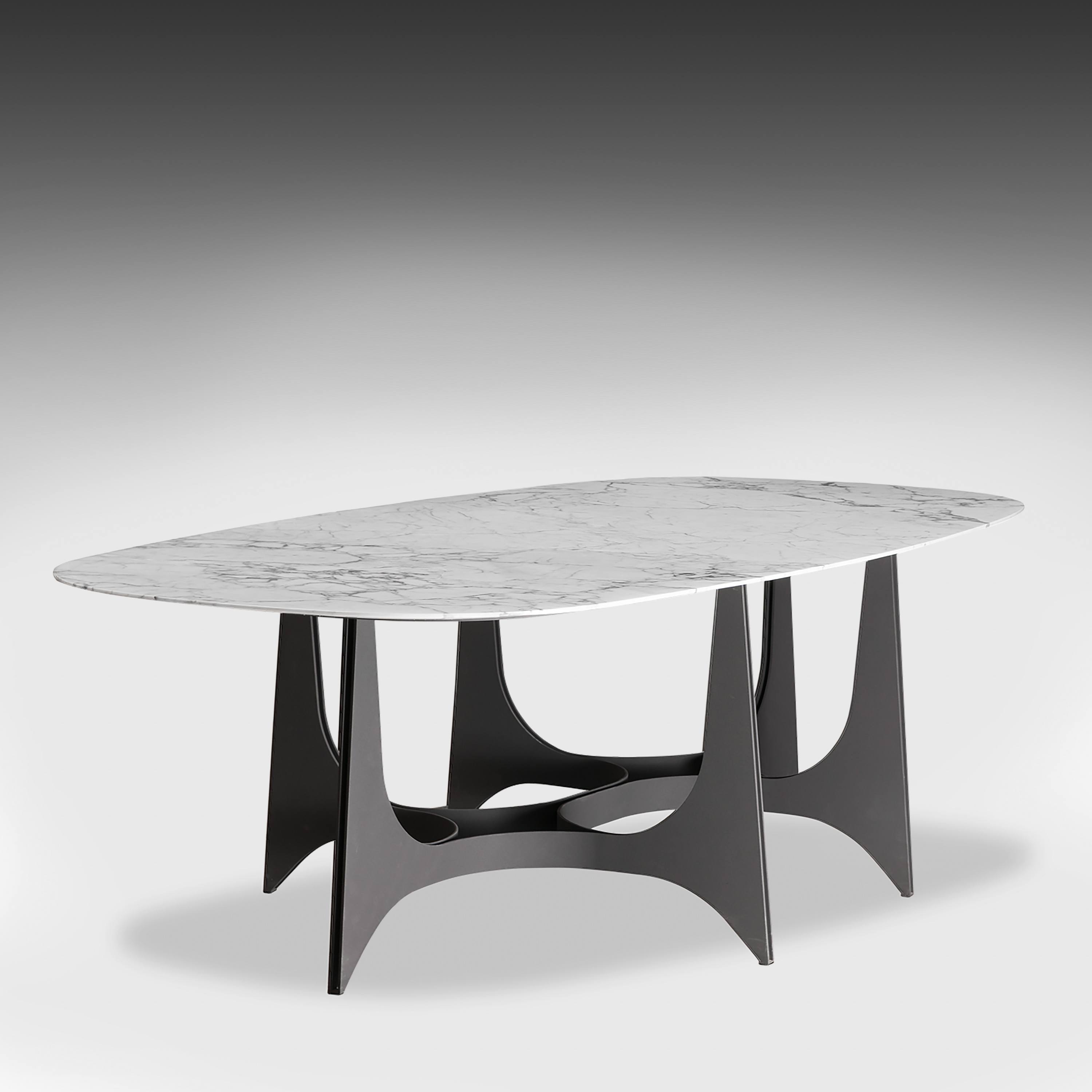 OKHA_0A_03_diningtables_Planalto_jg_DG