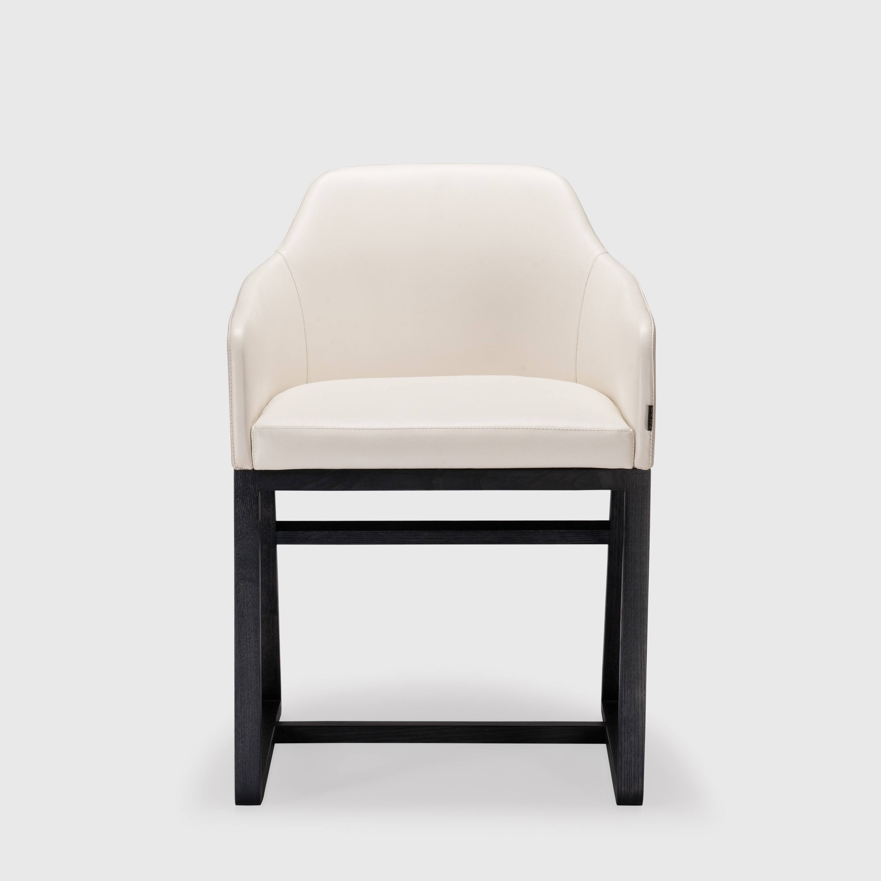 OKHA DiningChairs Tofu Carver 0A 01