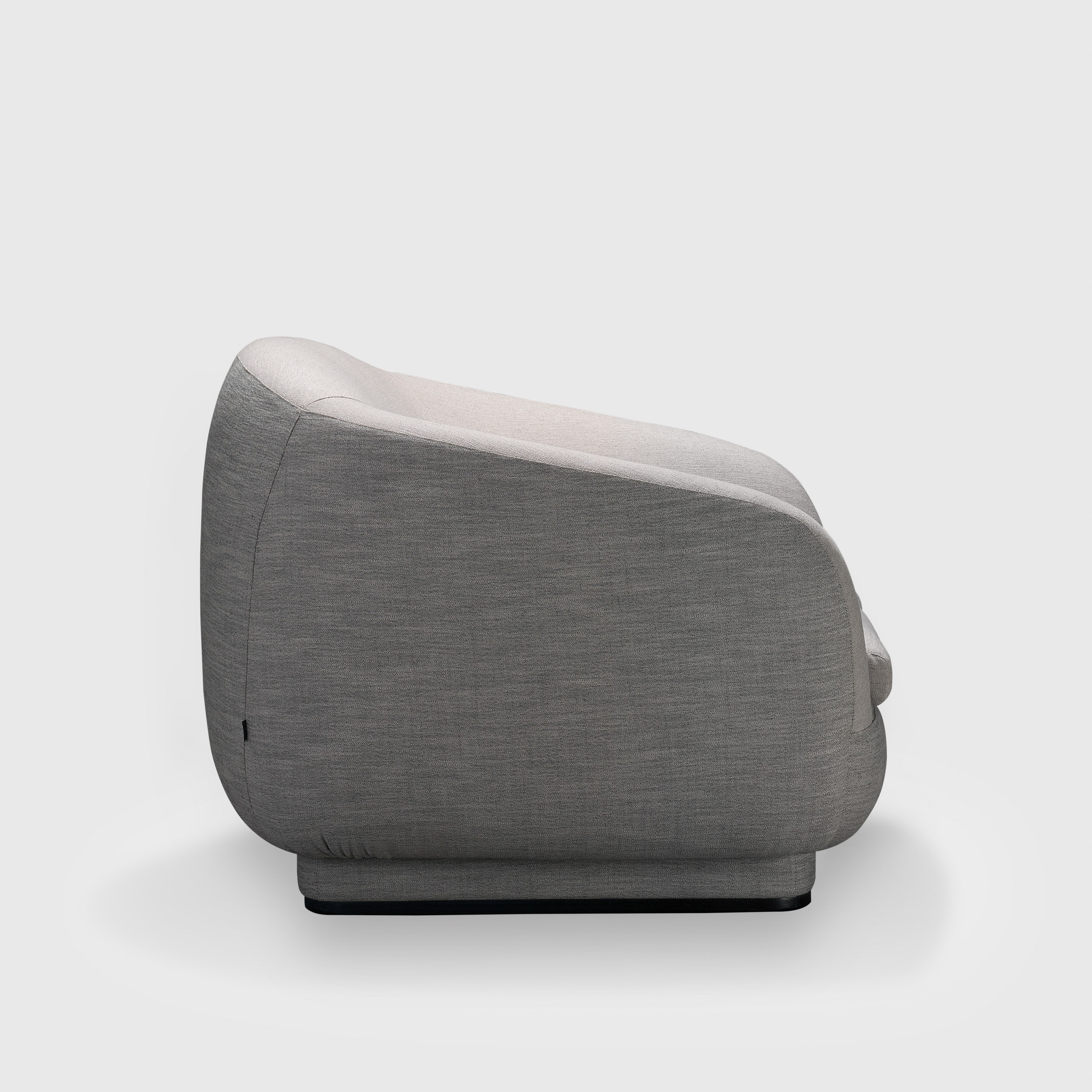 OKHA Armchairs Gloob Newbackground Pr 04