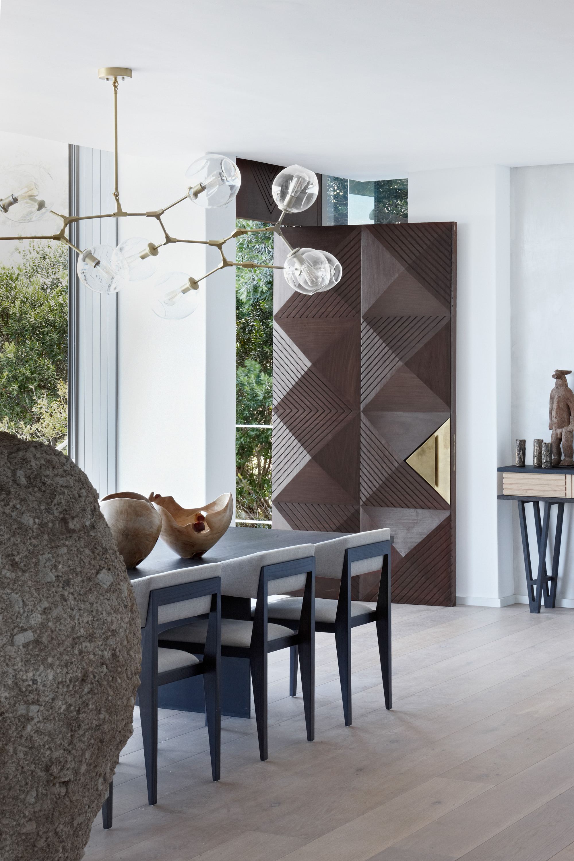 ZA LaBelleVue Int 001 001d Mh Mn 2 HR