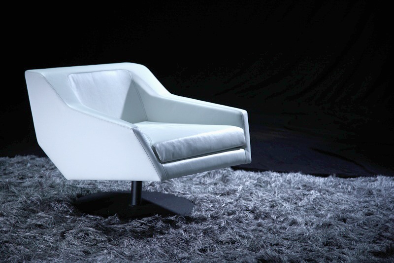 Twentieth-OKHA-GT_Swivel_Armhair-02