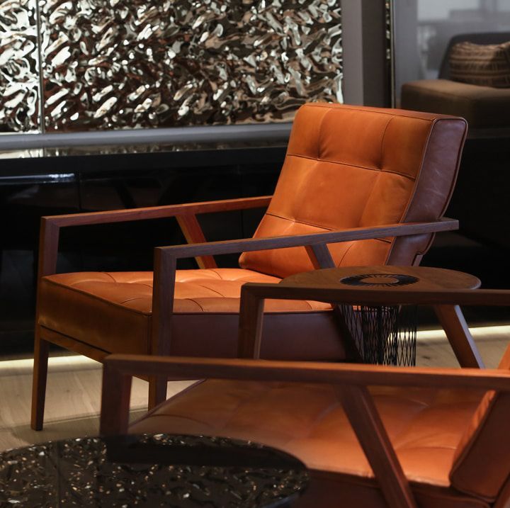 Twentieth-OKHA-STM_FullArm-Archmchair-in_situ-01