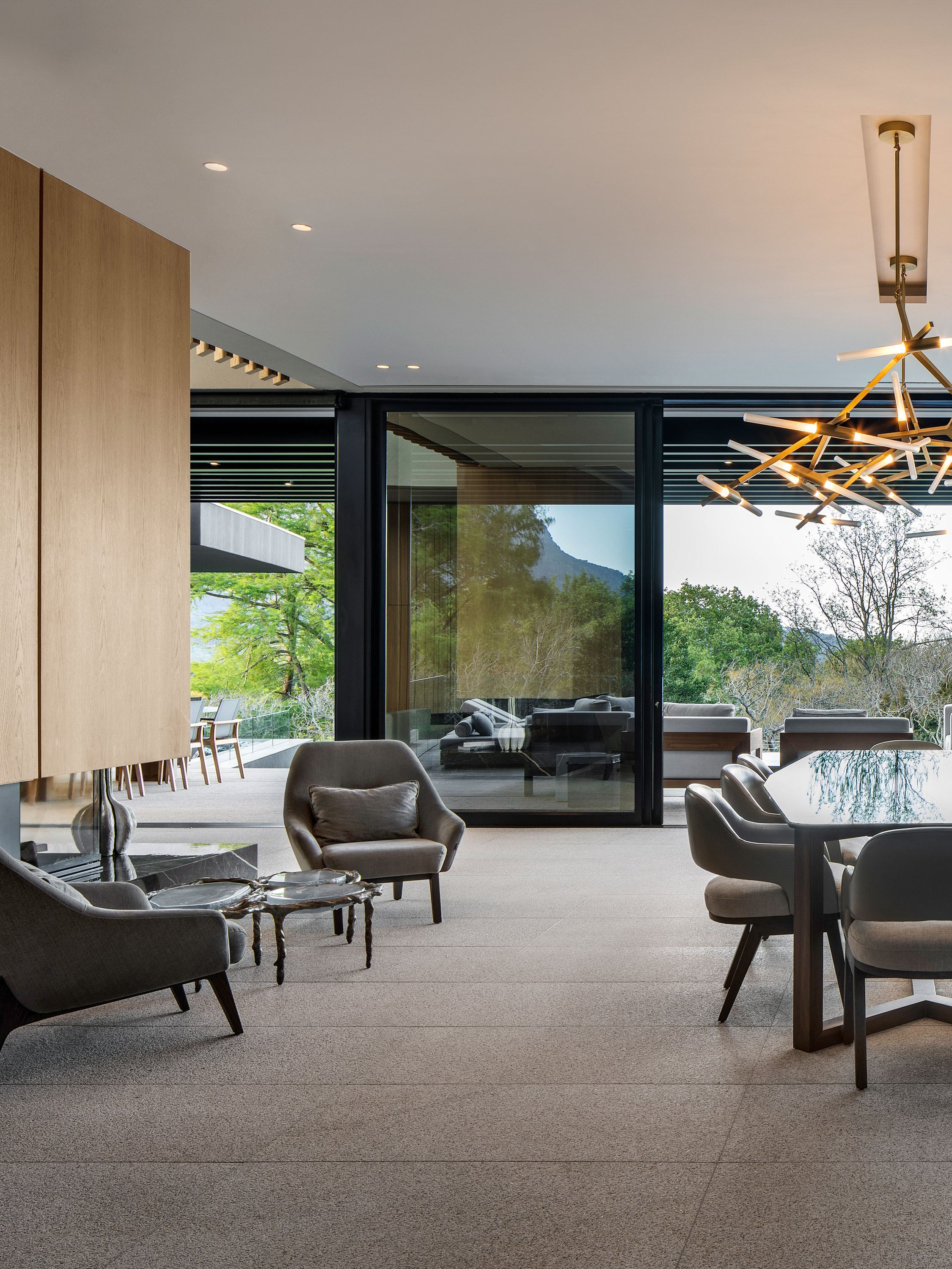 ZA RoseVilla Int 002 007 Al HR