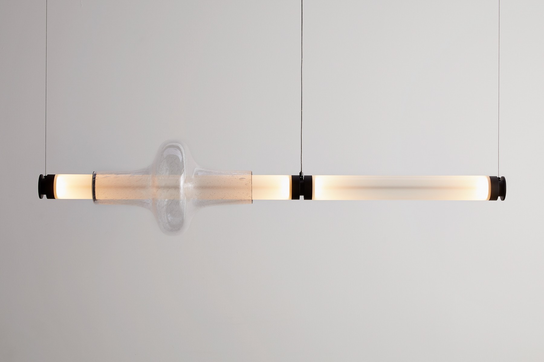 Twentieth_GabrielScott_LUNA_Kaleido1TierChandelier-2