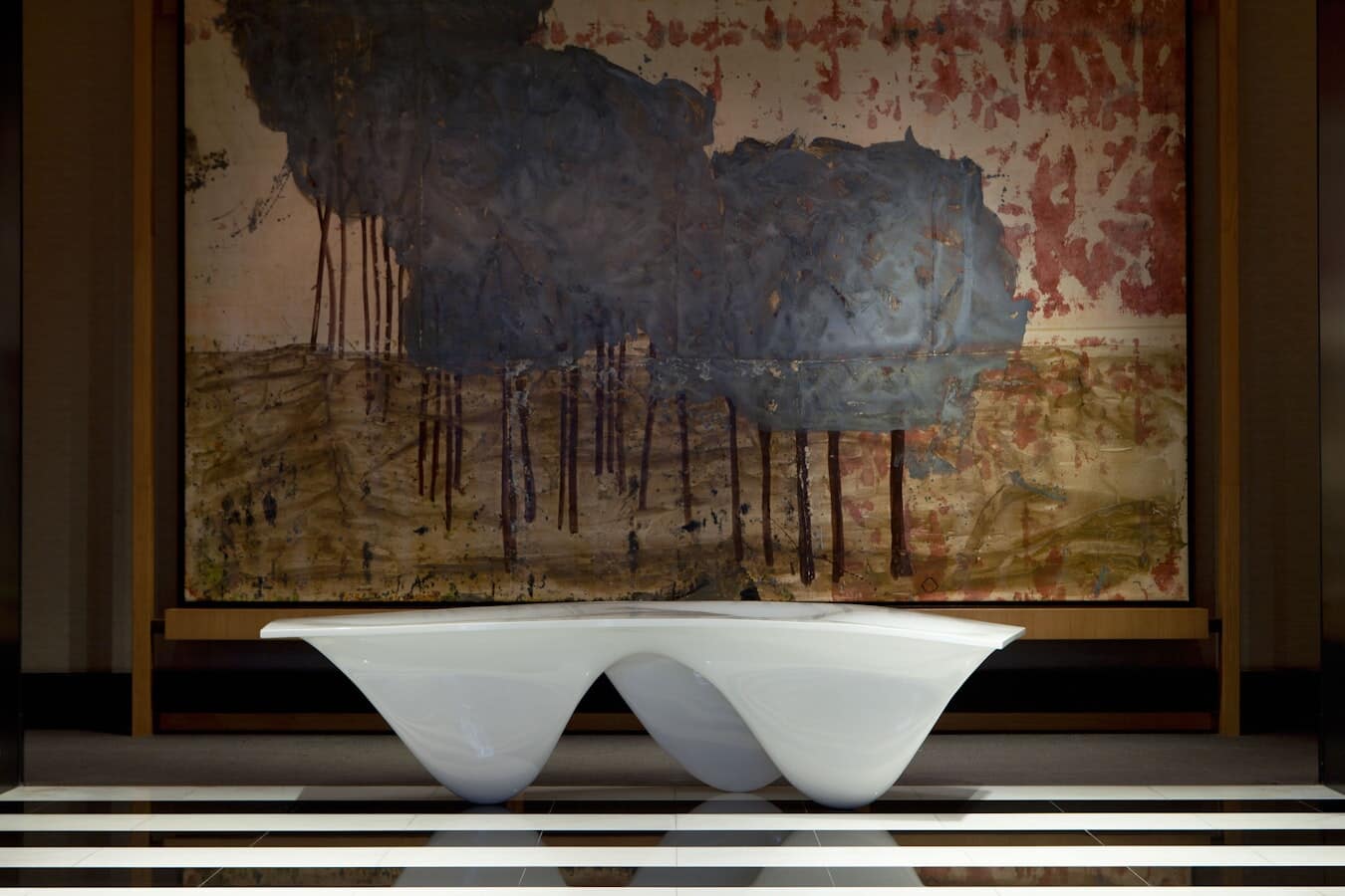AQUA-TABLE_Zaha-Hadid_01_Frieze-Week-EstablishedandSons-In-Residence-at-Rosewood-London