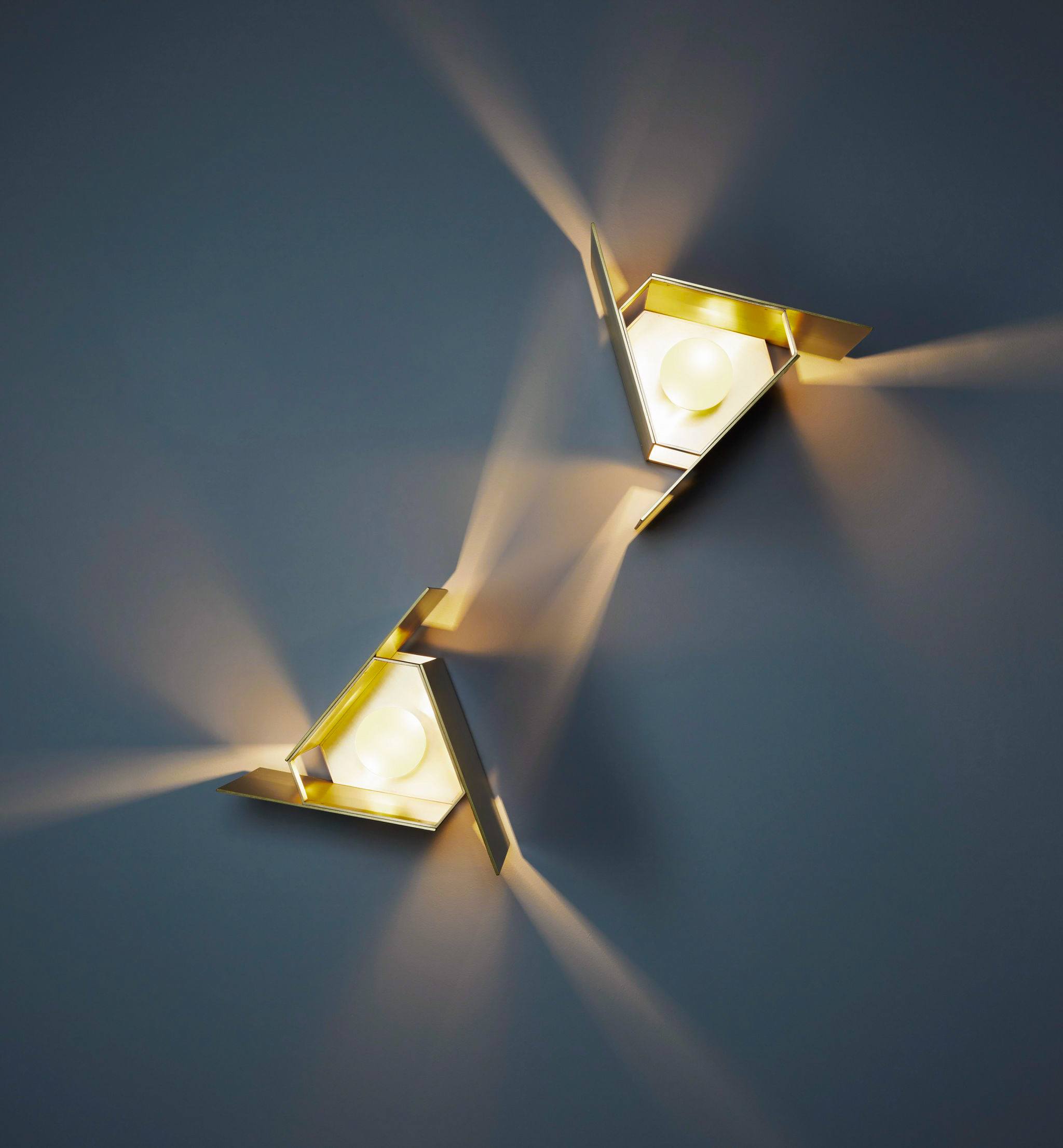 Twentieth-Pelle-Tripp_Sconce-04