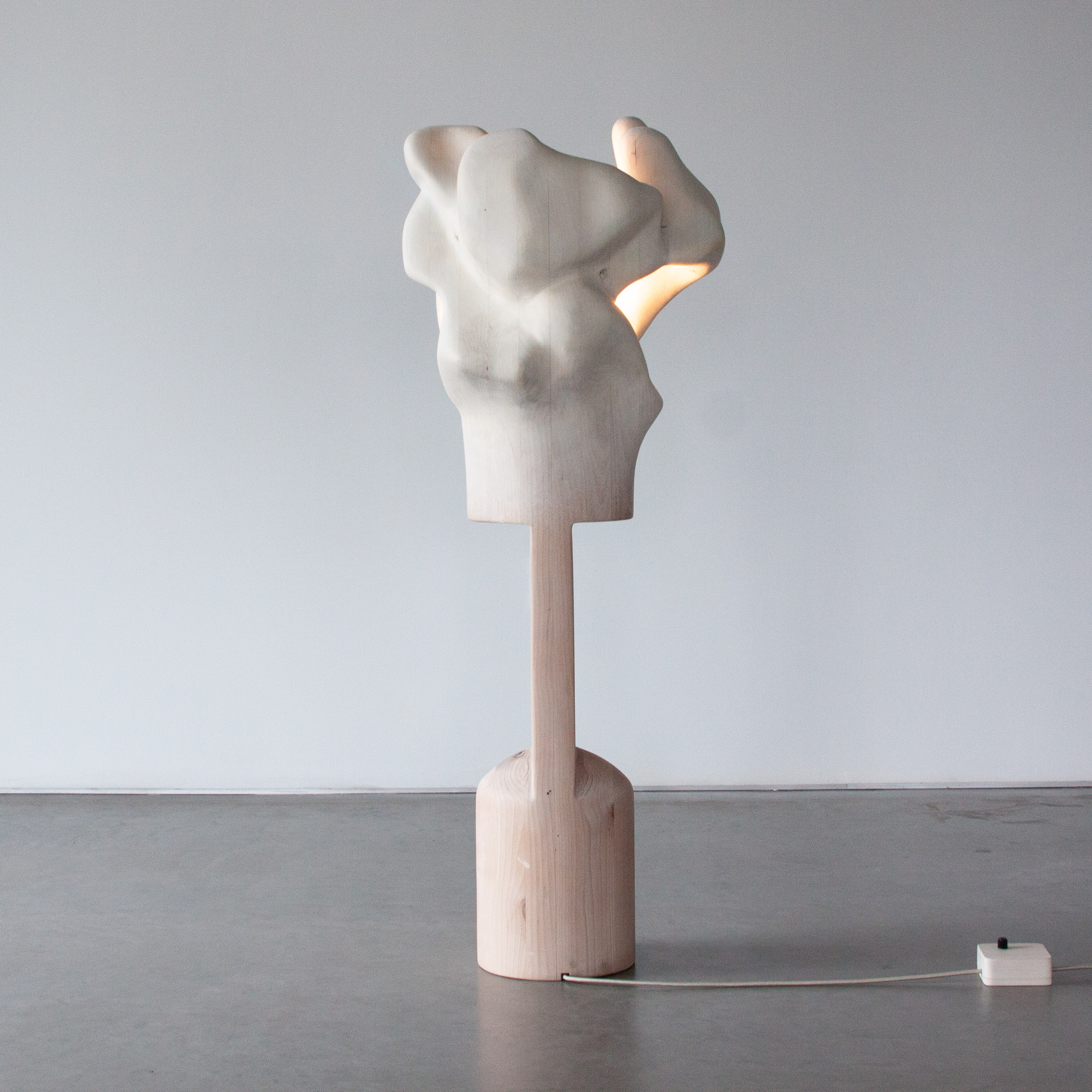 Twentieth-Vincent_Pocsik-Moon_Howler-Light_Sculpture-01