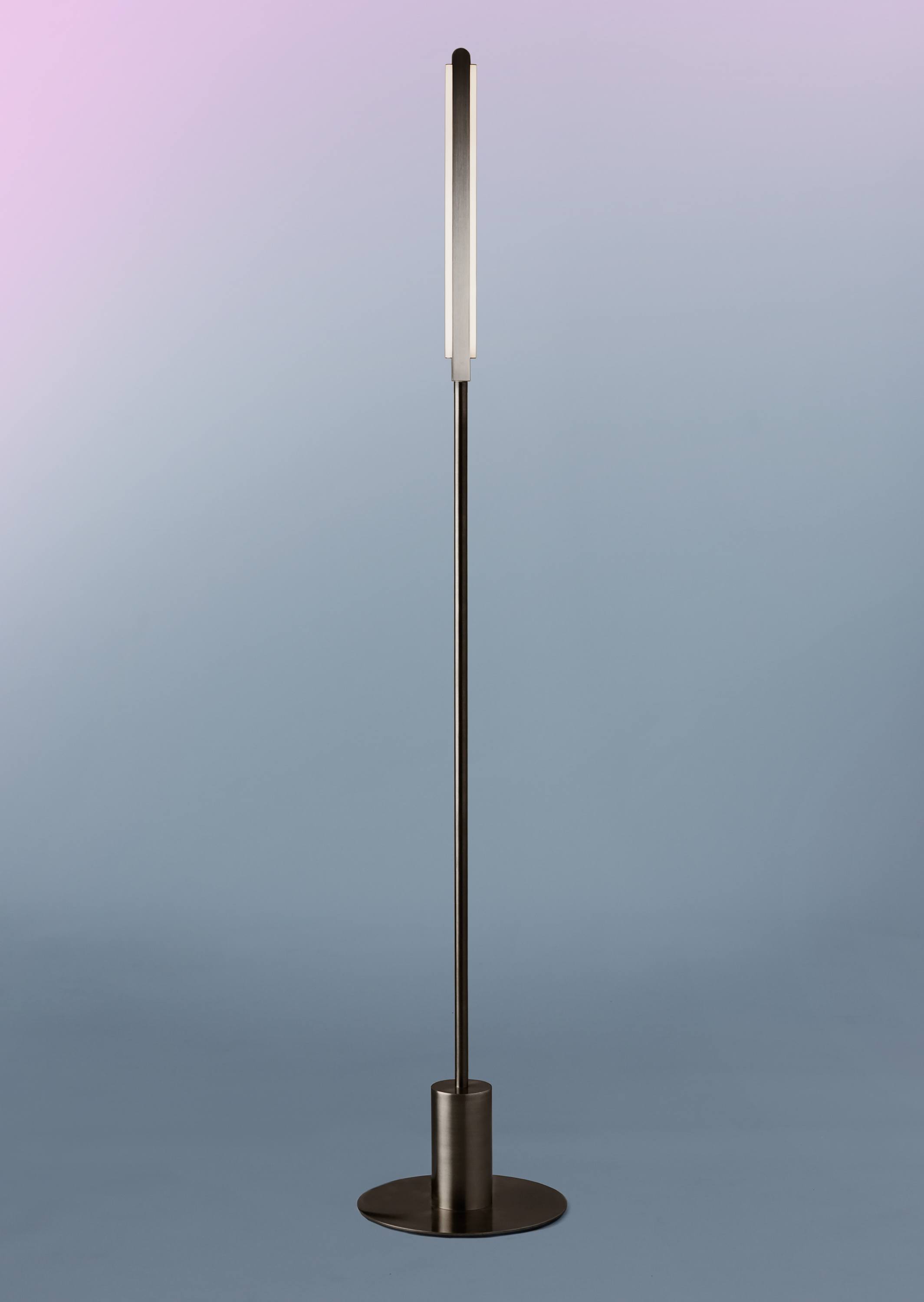 Twentieth_Pelle-Pris_Floor_Lamp-01